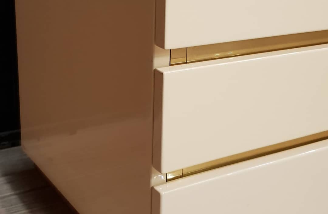 Pair of 1970 bedsides in off-white lacquered wood J-C Mahé