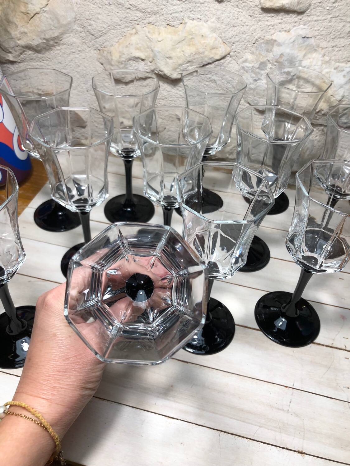 12 Esso advertising wine glasses from the 80s
