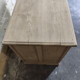 Desk in solid elm with natural airbrushing