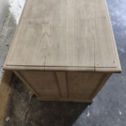 Desk in solid elm with natural airbrushing