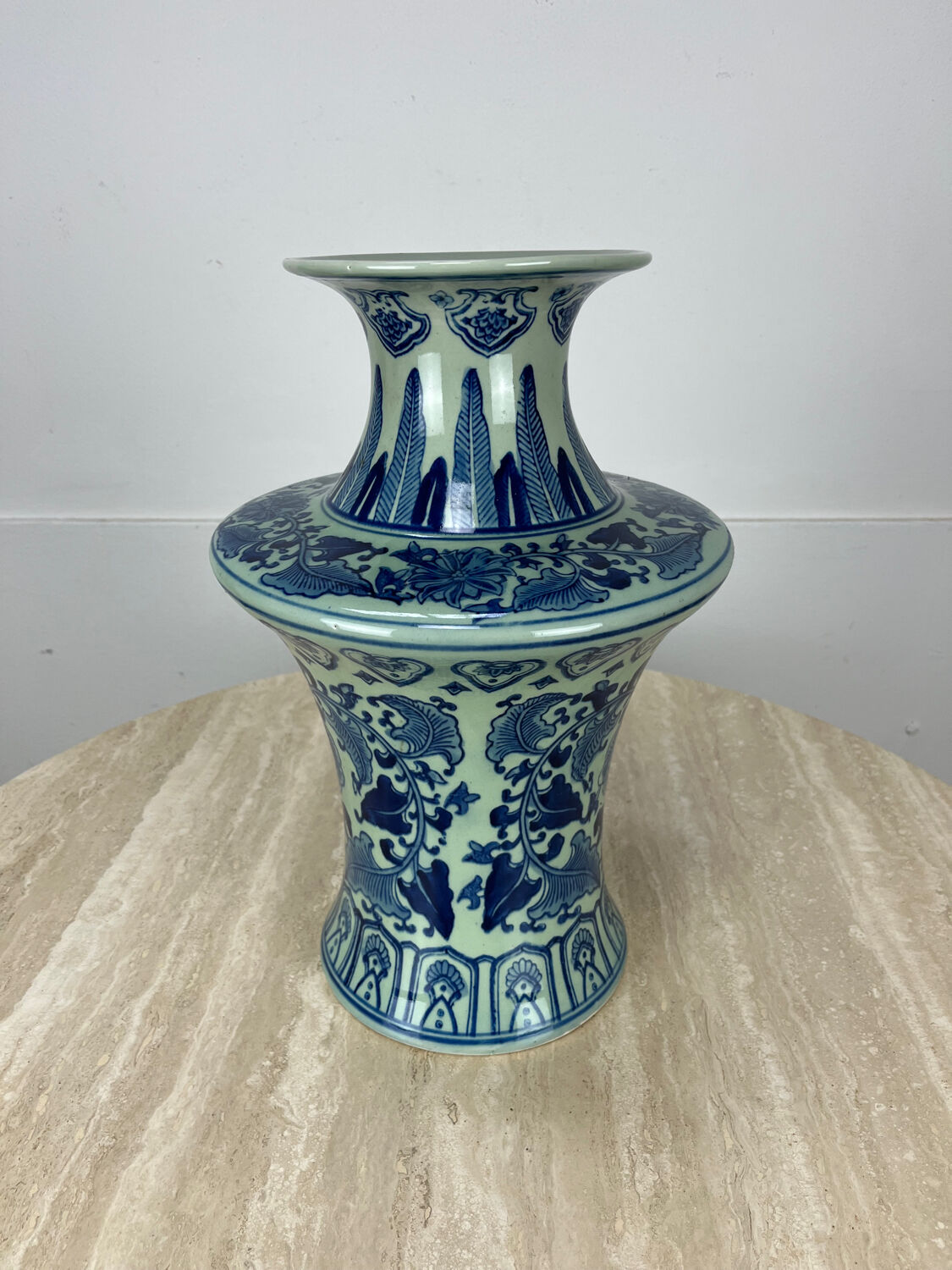 Chinese porcelain vase, blue, 20th century.