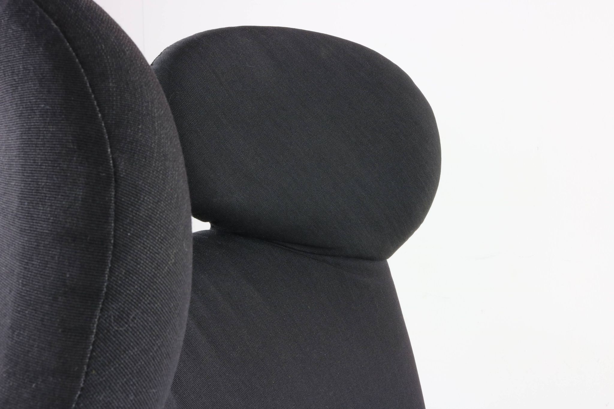 Eighties design easy chair / chaise-longue by Toshiyuki Kita for Cassina