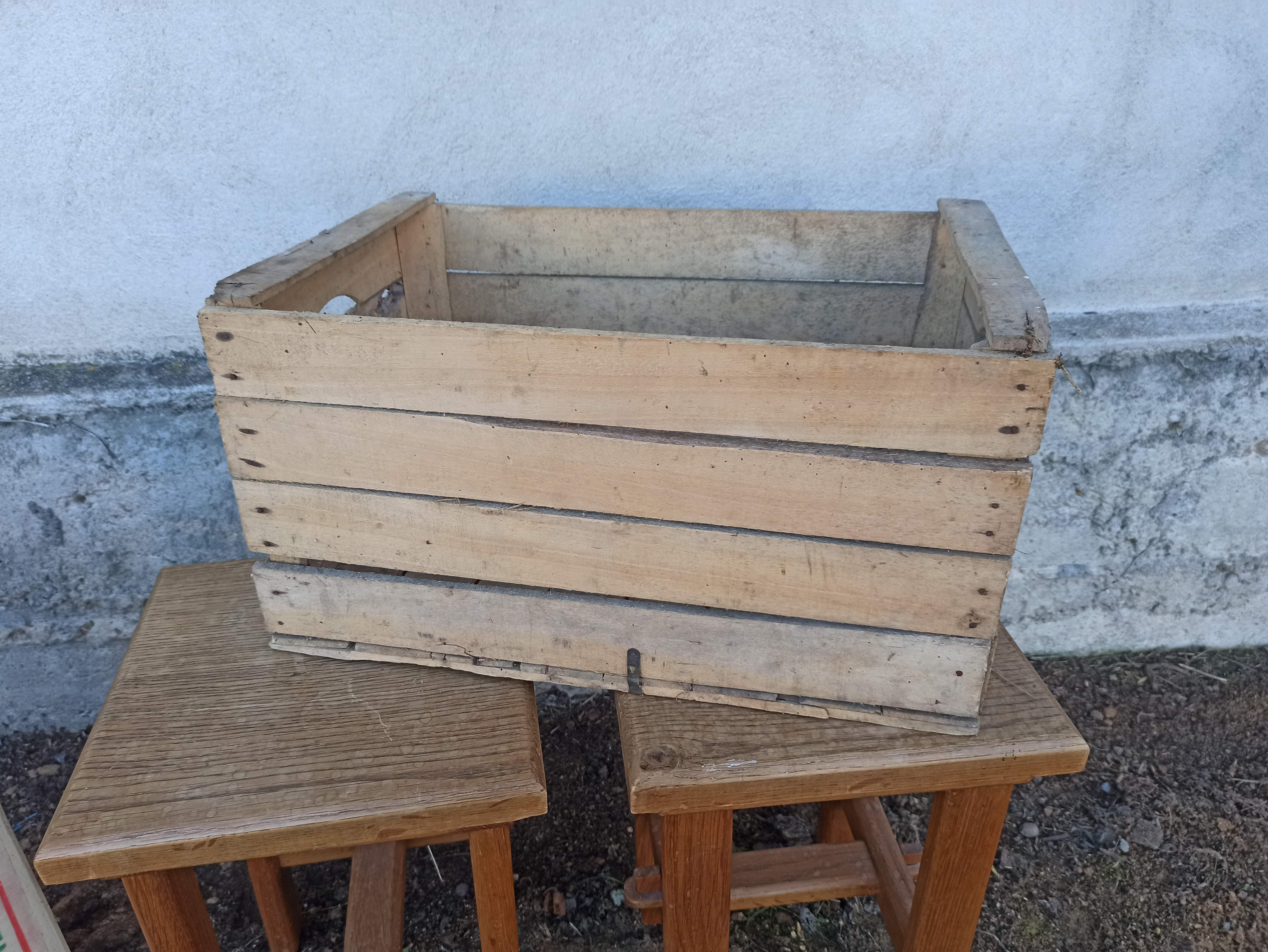 Wooden crate crate