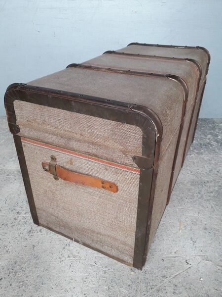 Travel malle in wood and canvas