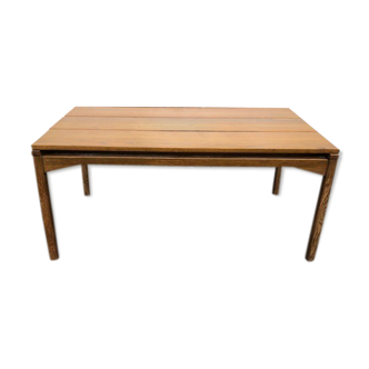 Scandinavian table with extensions