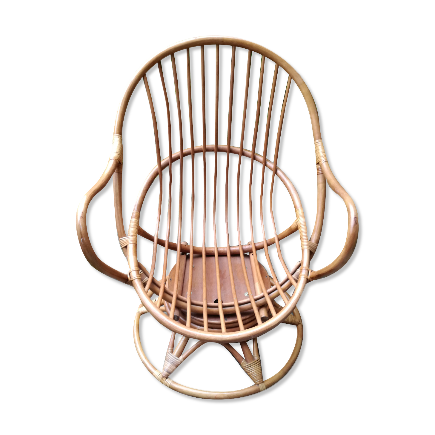 Rattan swivel shell chair