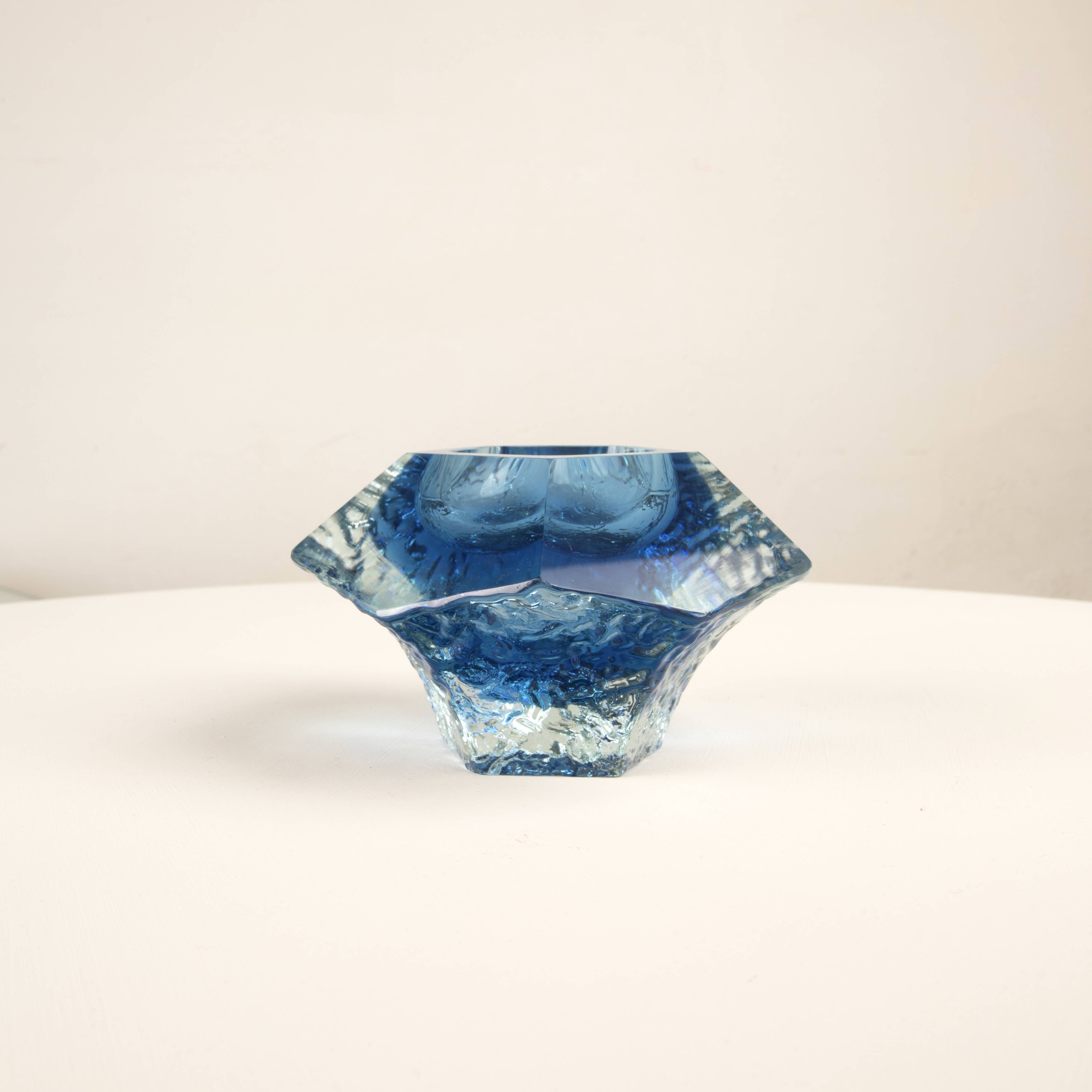 Sculptural submerged glass ashtray by Gianfranco Mandruzzato Murano