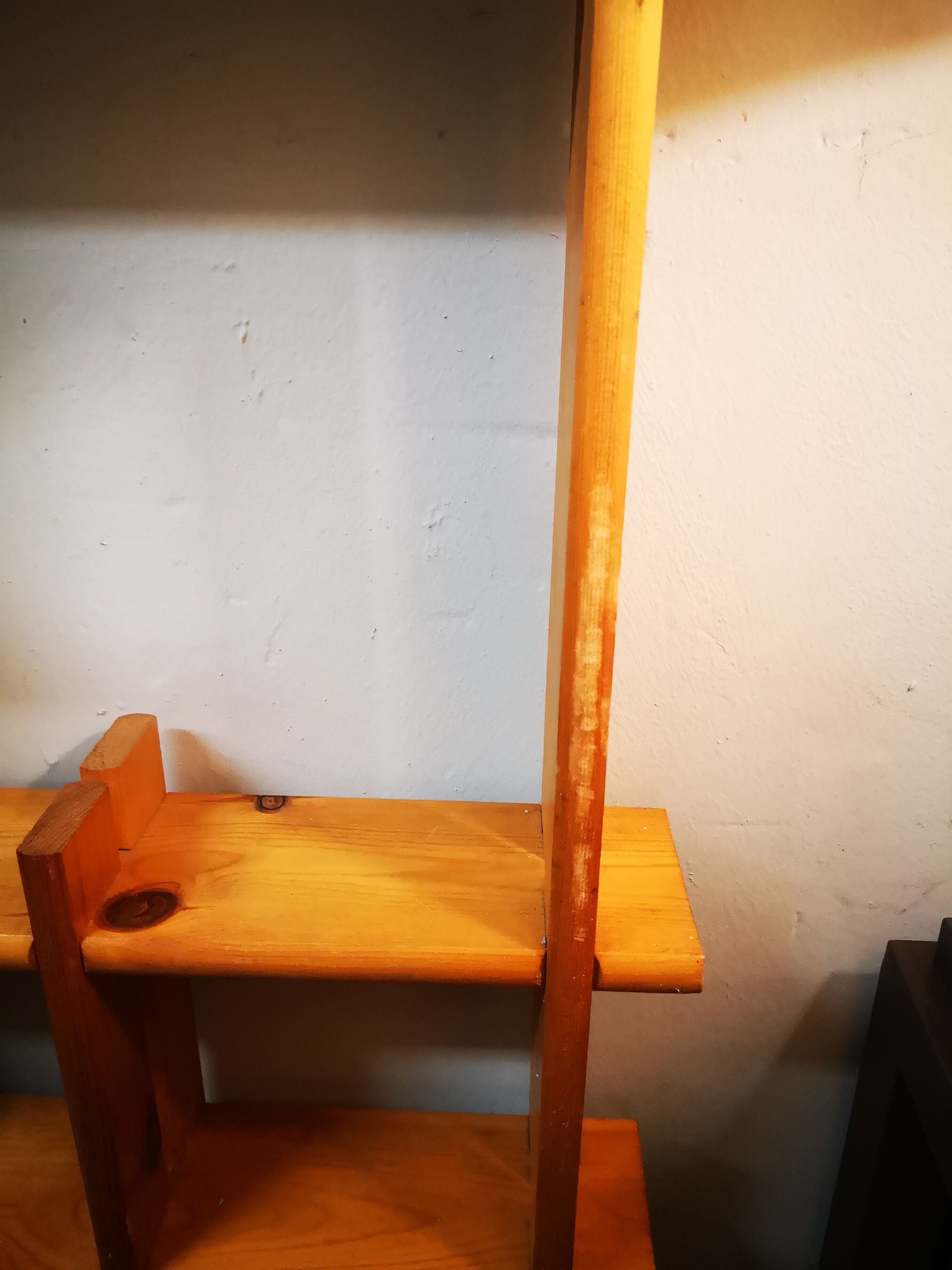 Wooden shelf way "Maison Regain"