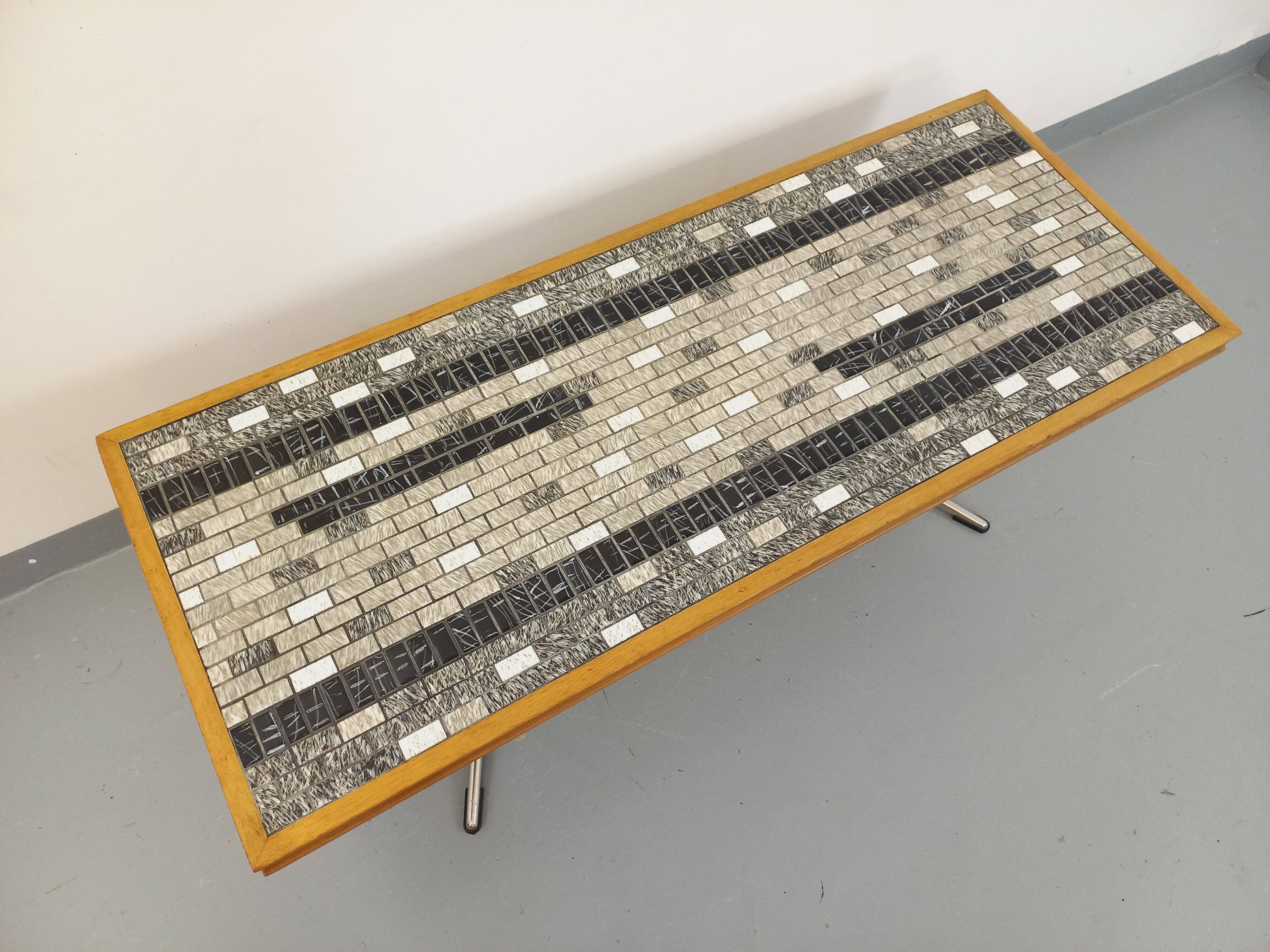 Vintage coffee table from the 60s and 70s in ceramic, wood and metal