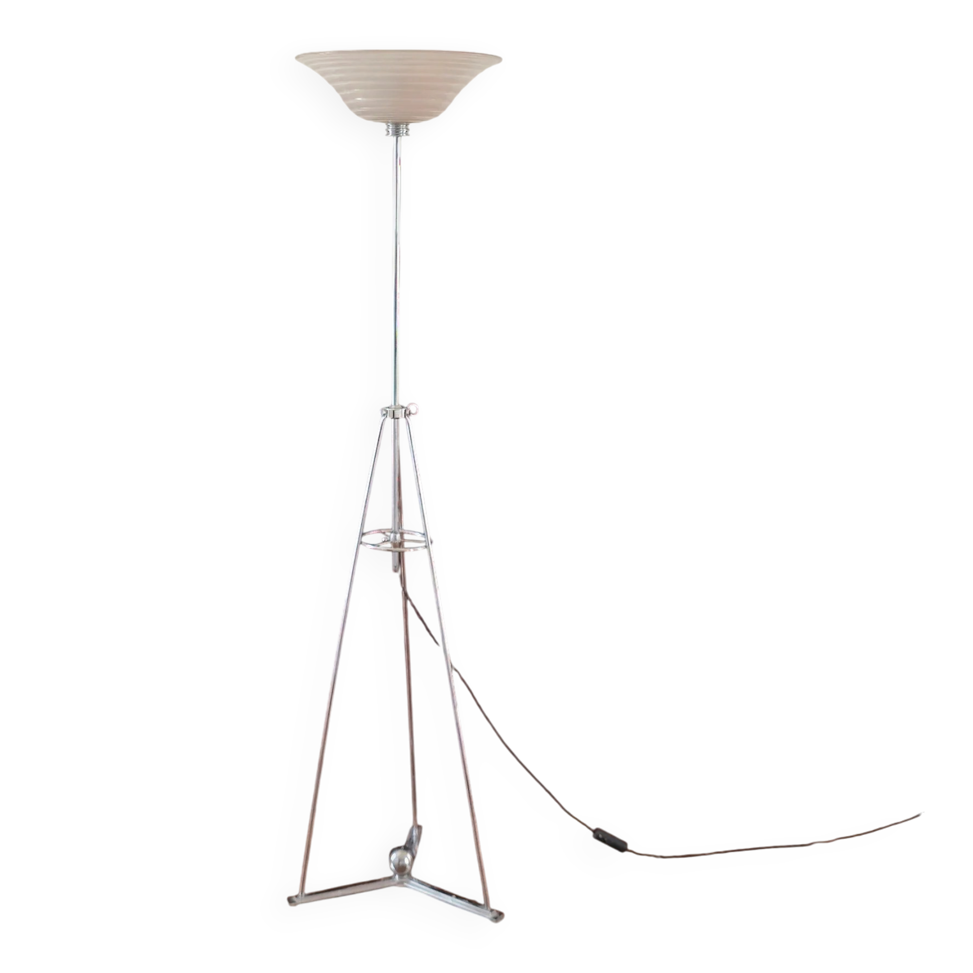 Italian modernist floor lamp from the 1940s.