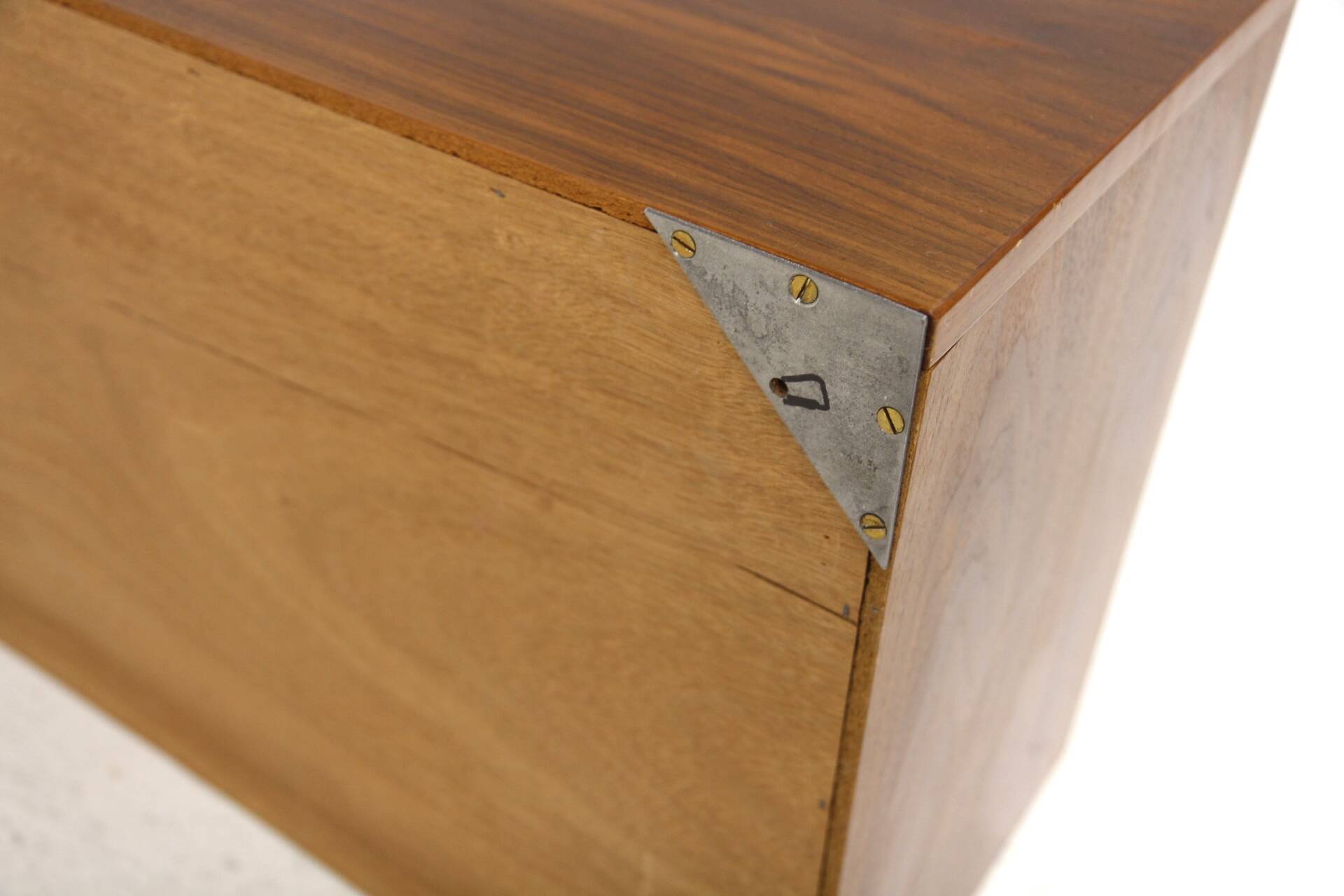 Console murale scandinave en noyer, Suède, 1960