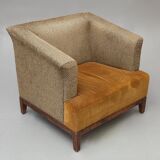 Contemporary club chair