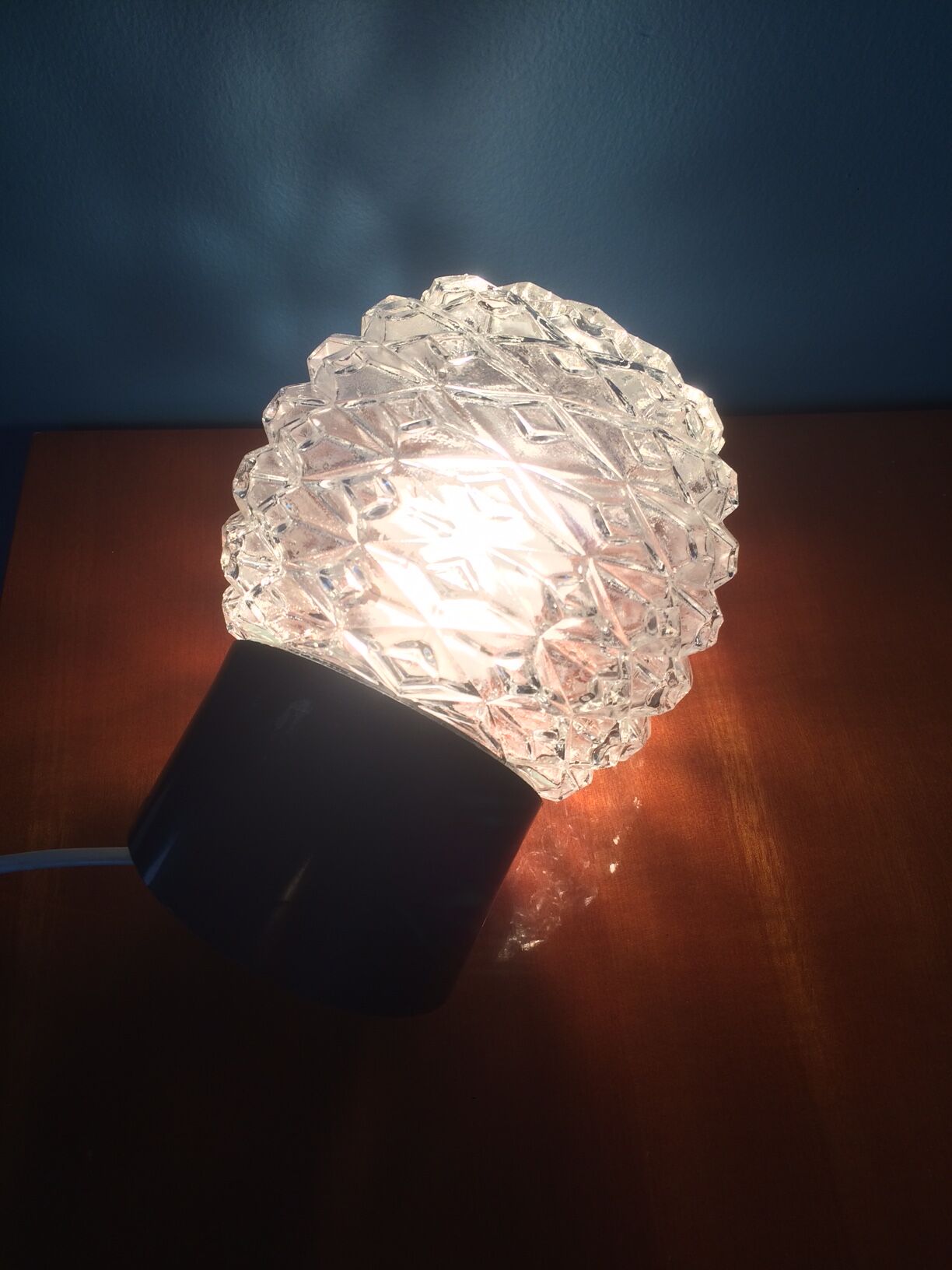 Vintage pineapple wall lamp