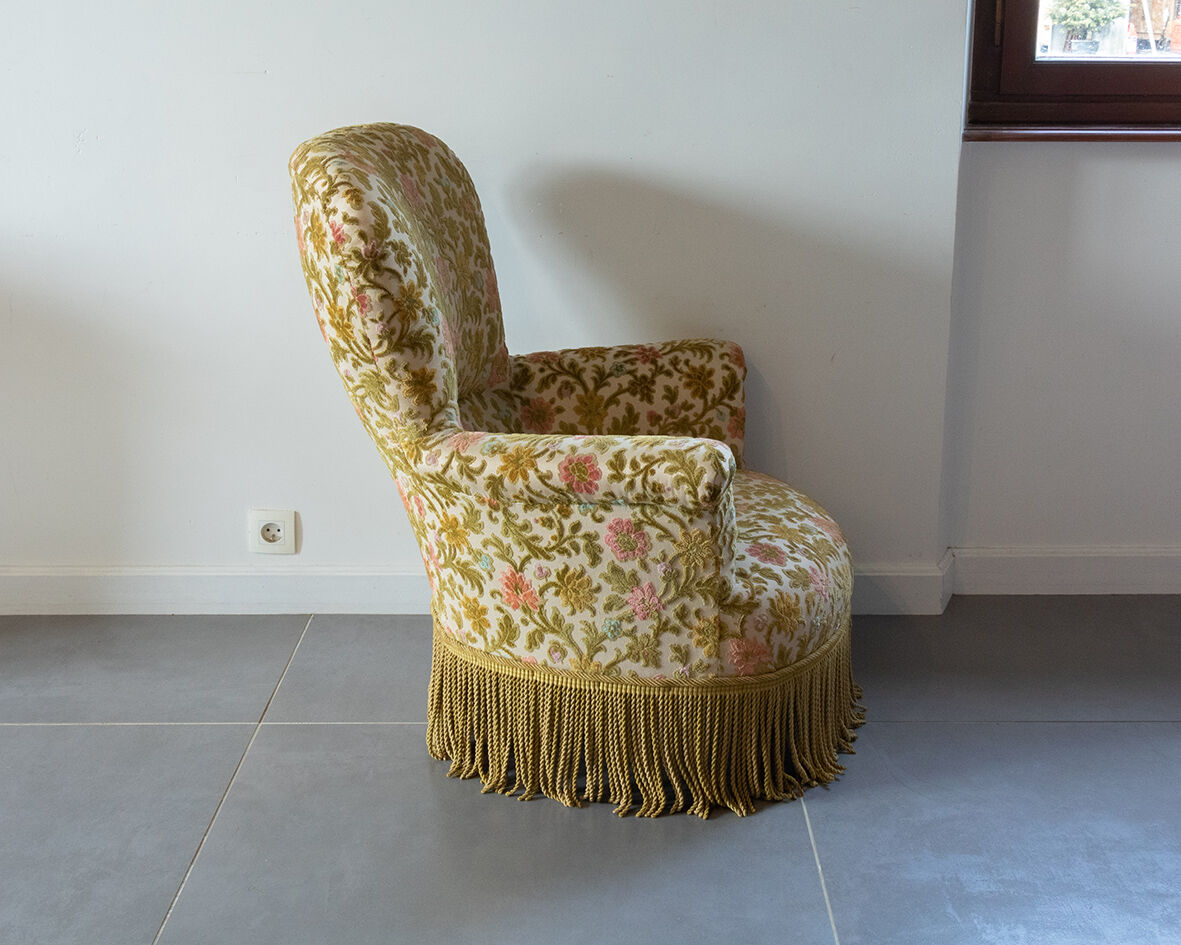 Velvet shepherdess armchair