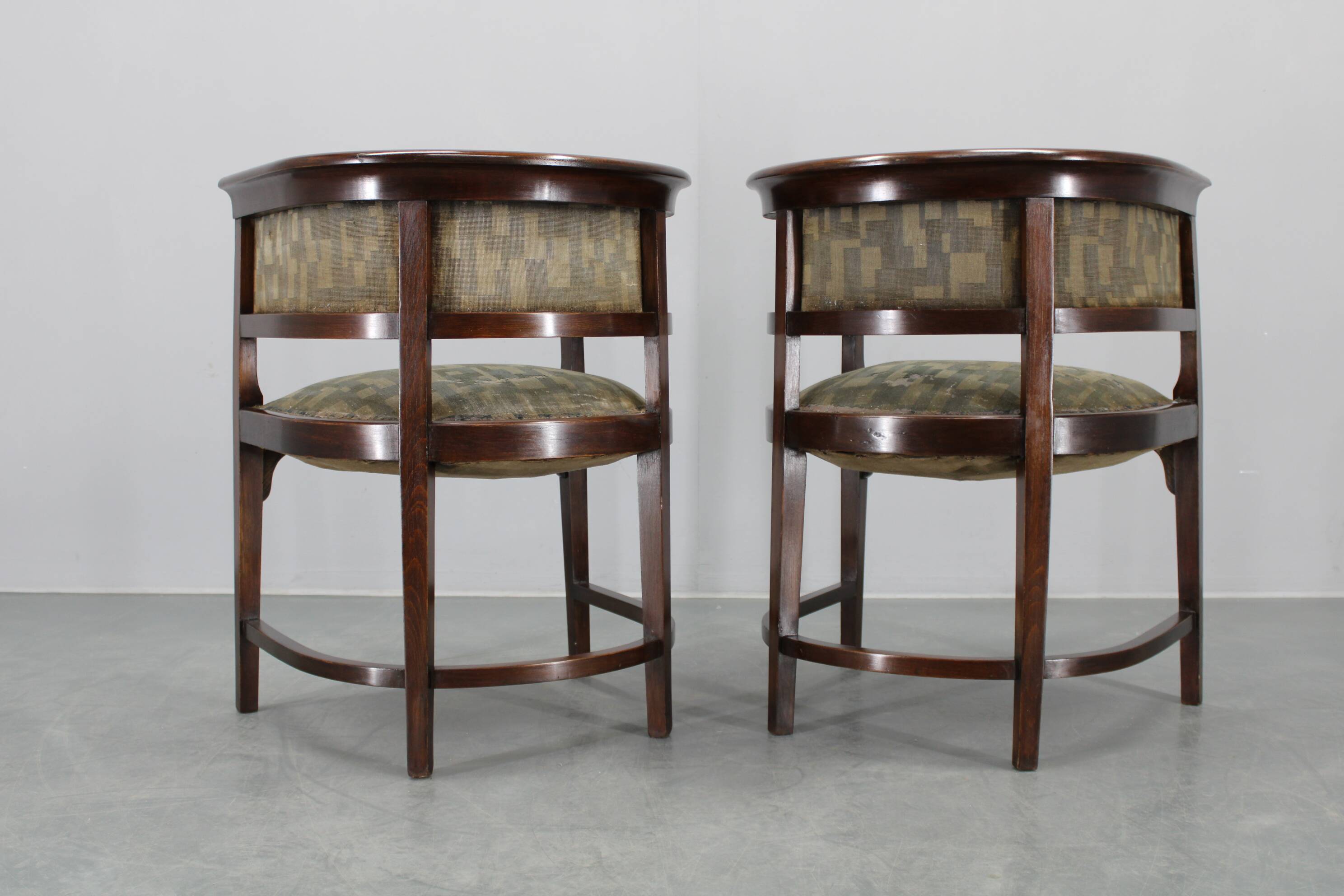 1920s pair of bentwood armchairs, Czechoslovakia