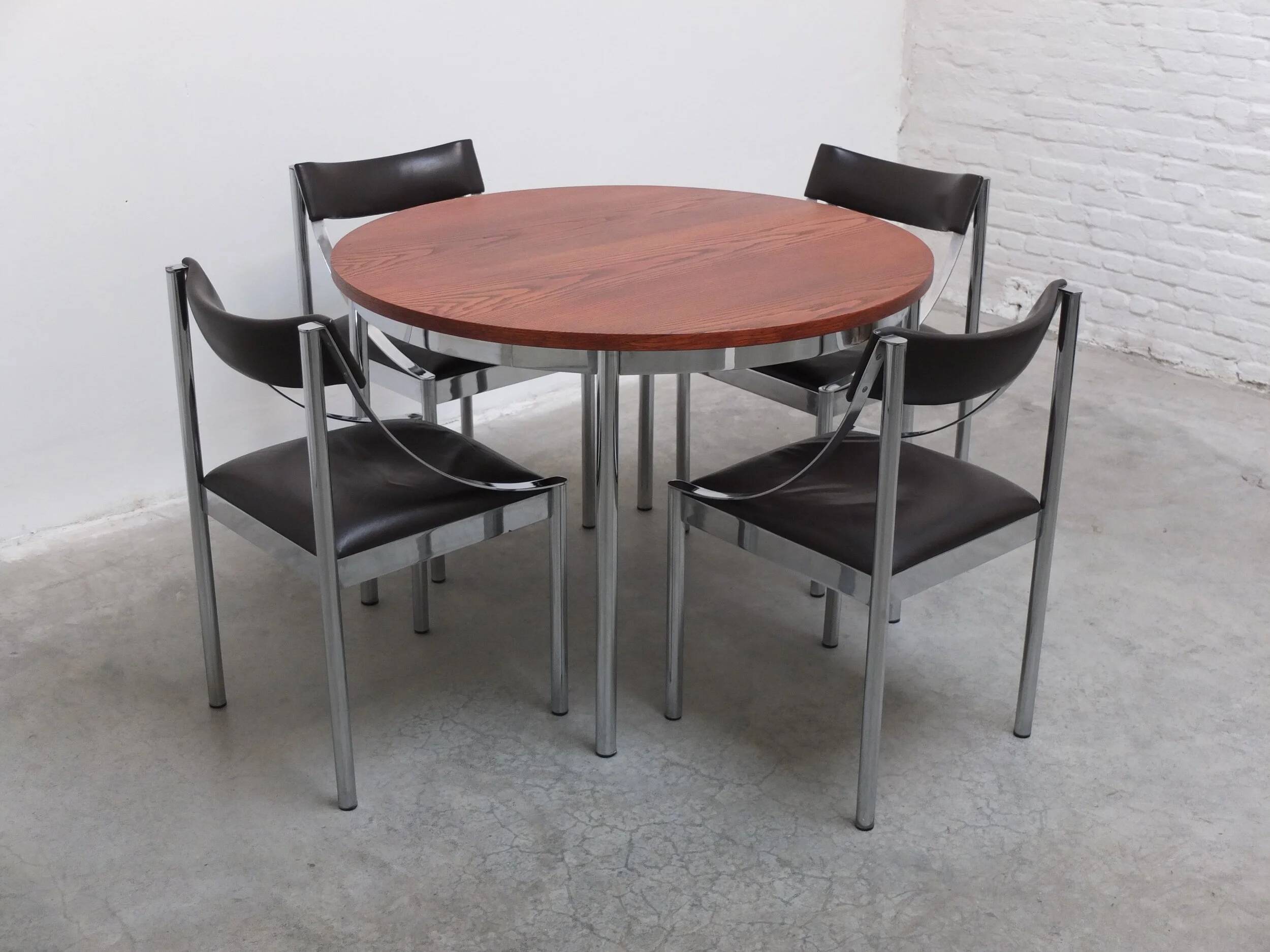 Round dining table in the style of Alfred Hendrickx, 1960s