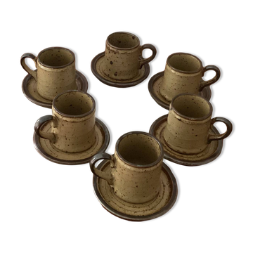 Stoneware Rocaille Cups and Saucers