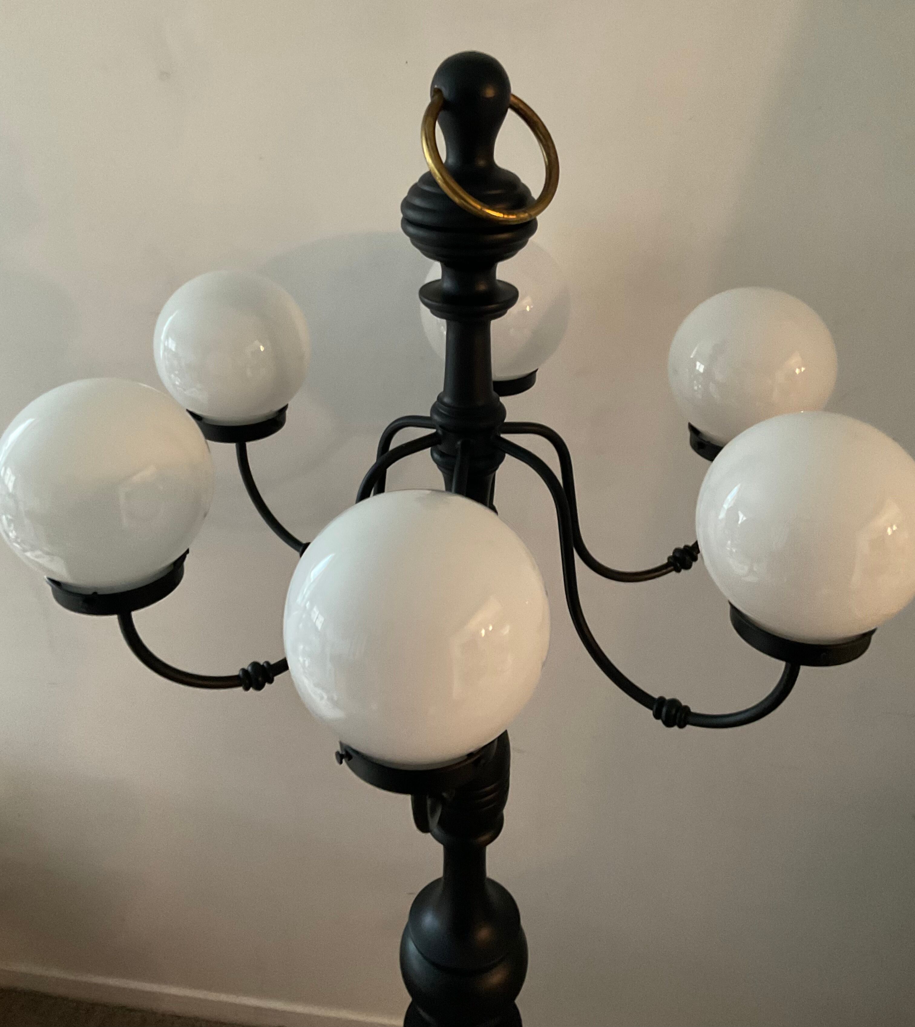 Vintage "Lamppost" in opaline and wood 6 fires