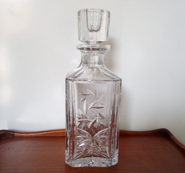 Carafe en cristal taillé
