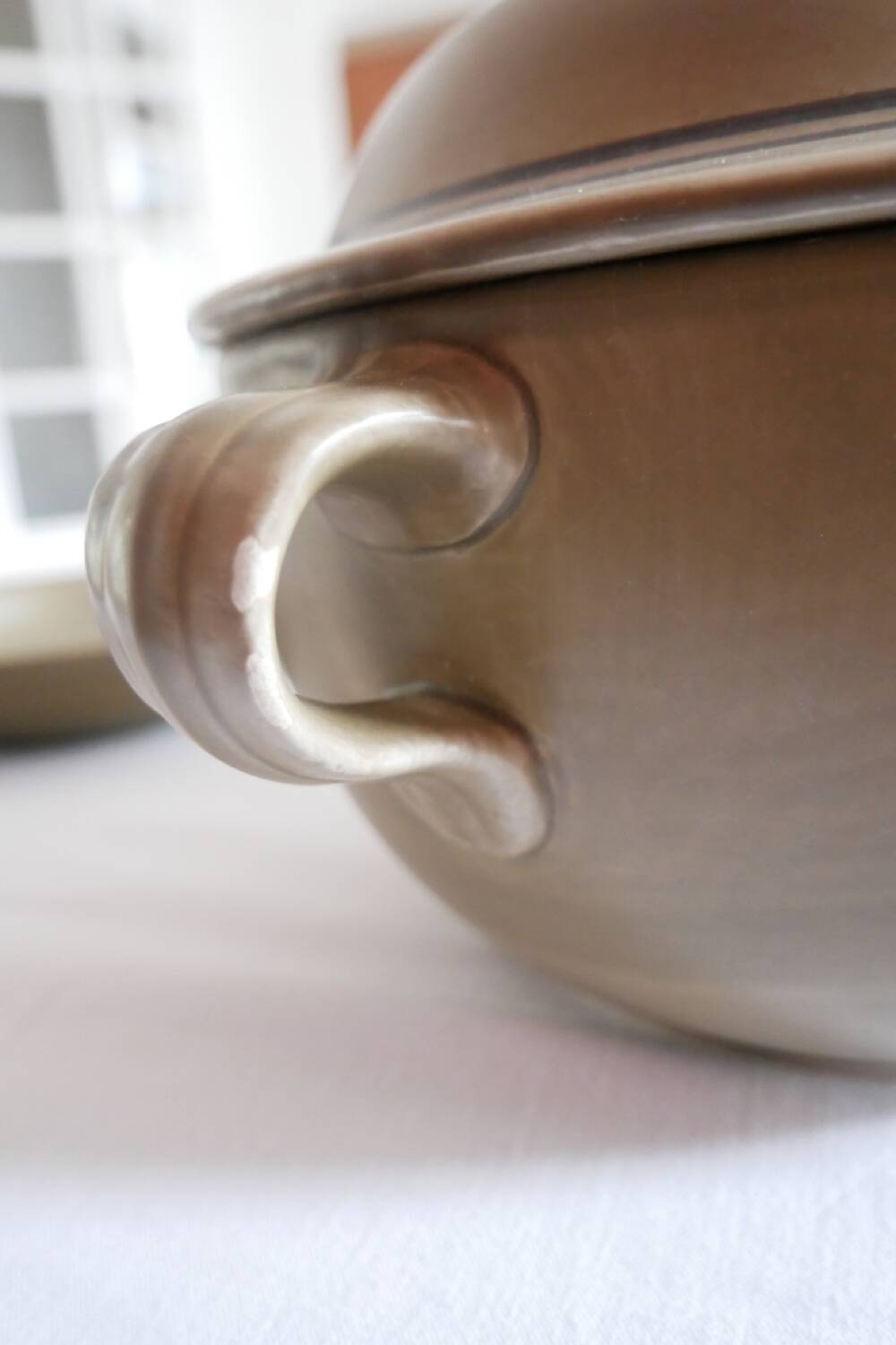 Lot 6 soup plates with soup tureens / Revernay art workshops service