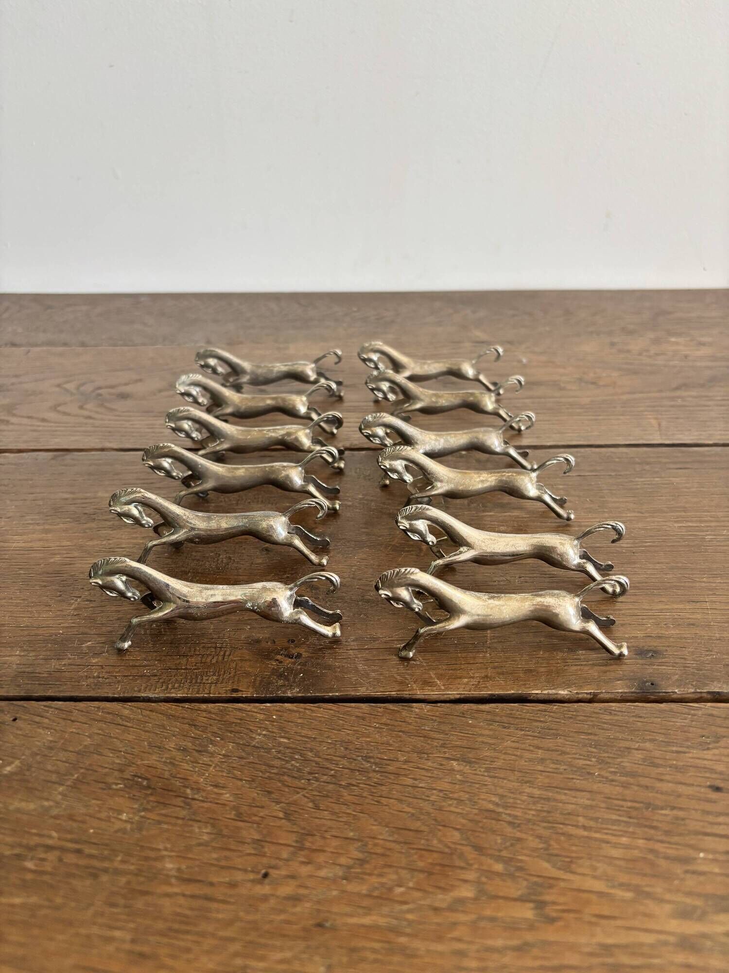 Set of 12 vintage horse galloping knife rests – Silver-plated metal