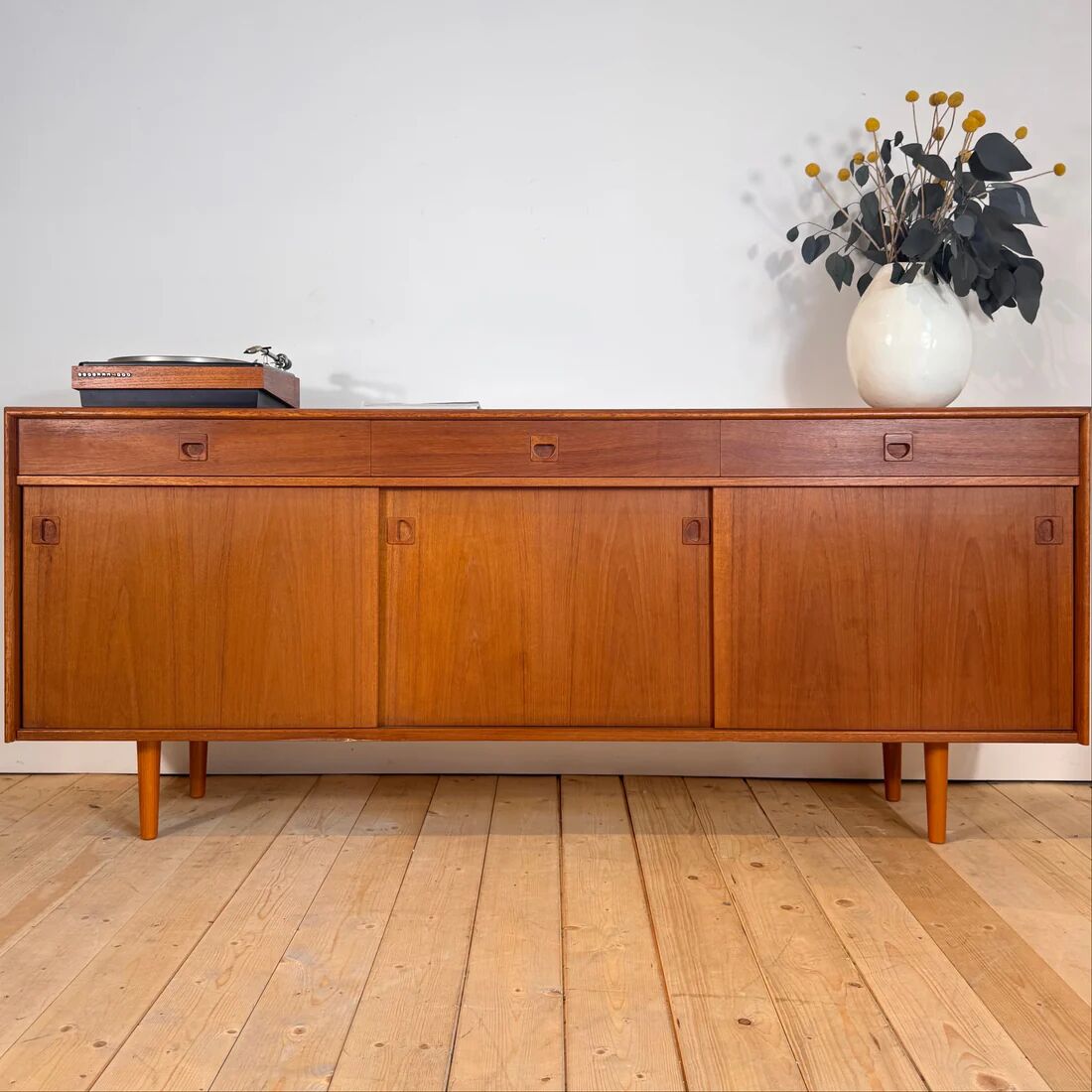 Buffet en teck, années 1960