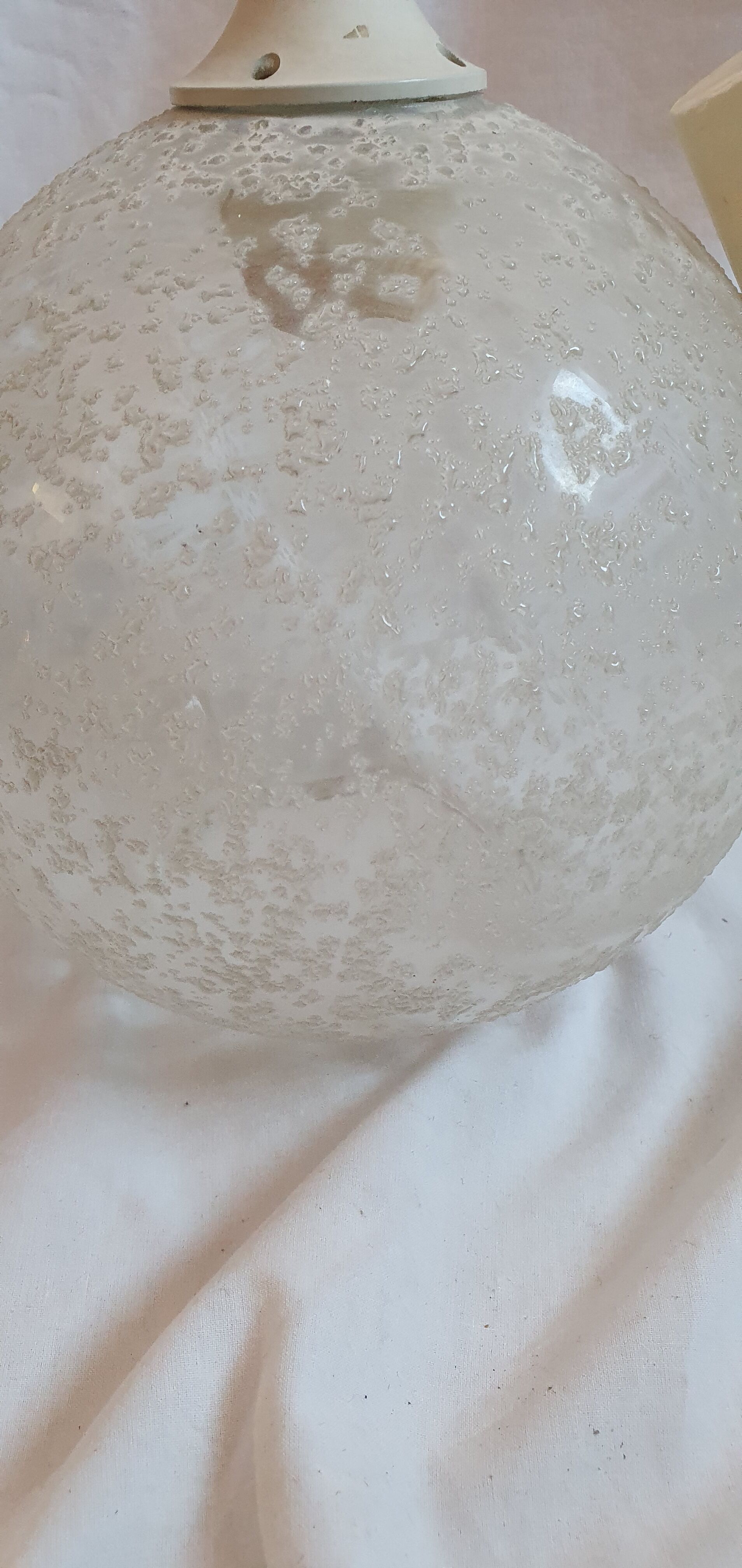 Suspension de 1960, verre granité