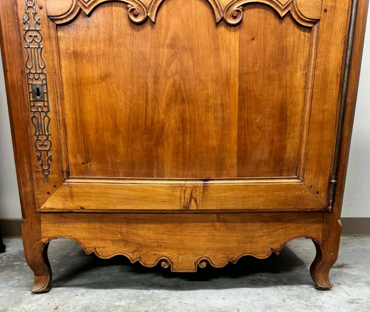Bonnetière en merisier époque Louis XV