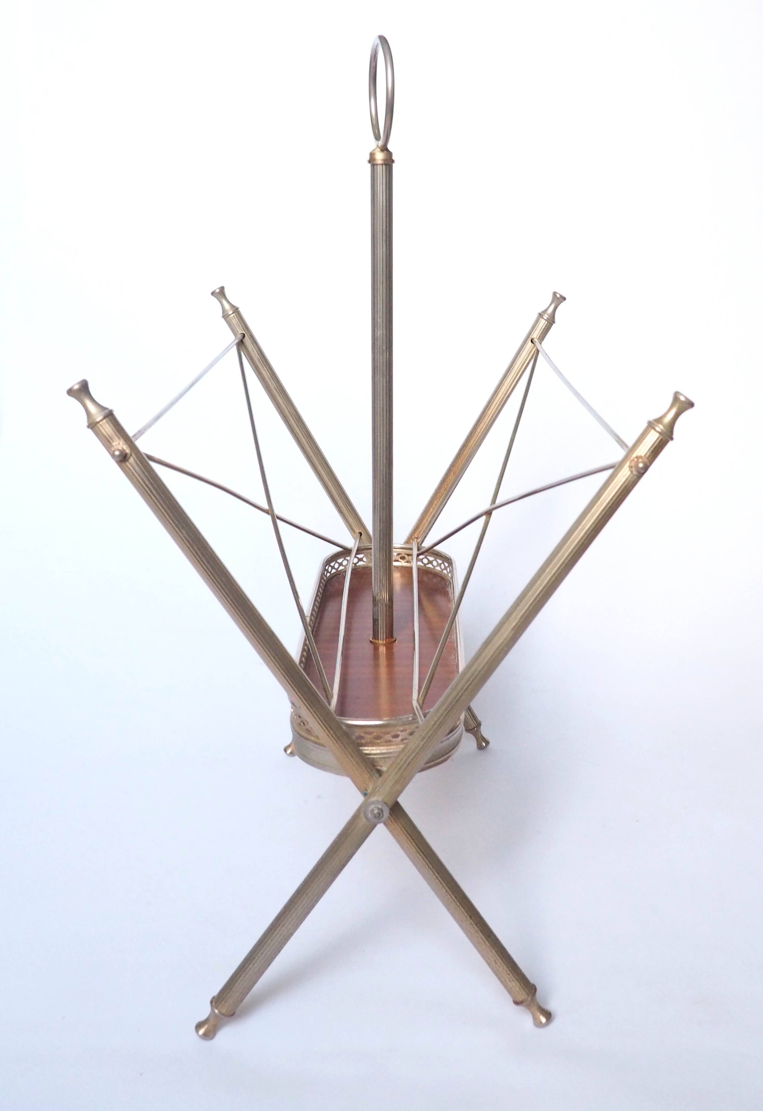 Folding magazine rack