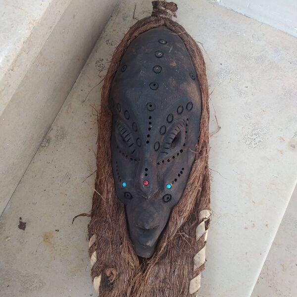 masque heaume de Nouvelle Guinée