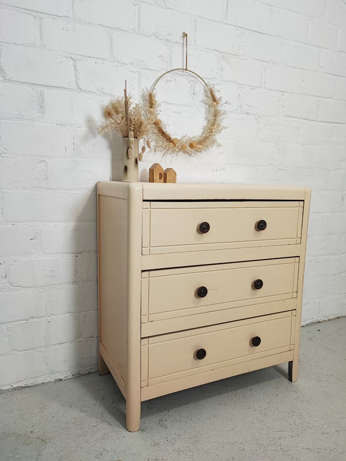 Vintage chest of drawers