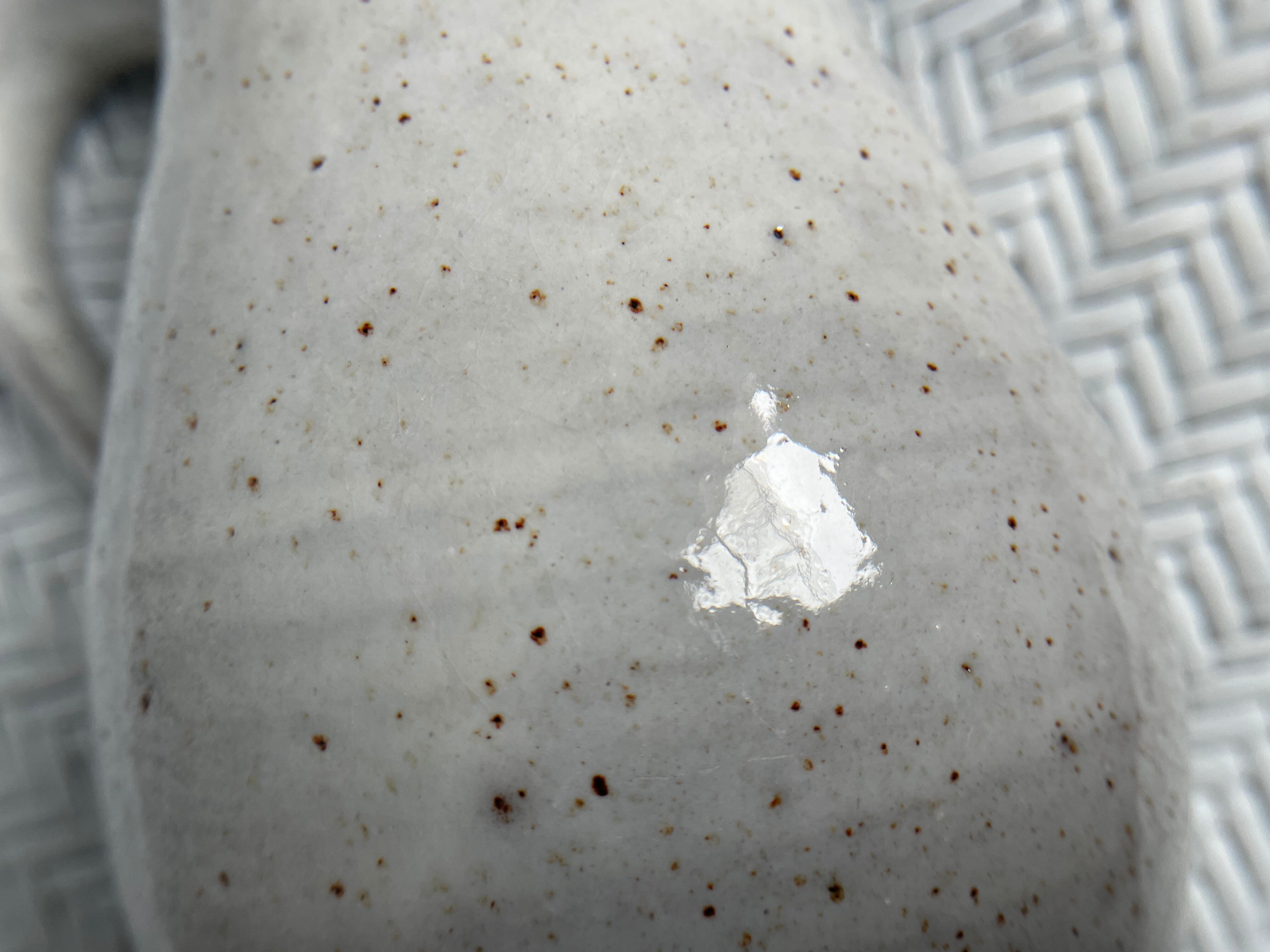 Sandstone pitcher of st amand en puisaye (roger jacques)