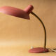Lampe à poser bureau design industriel vintage 1950 1960 rouge flexible