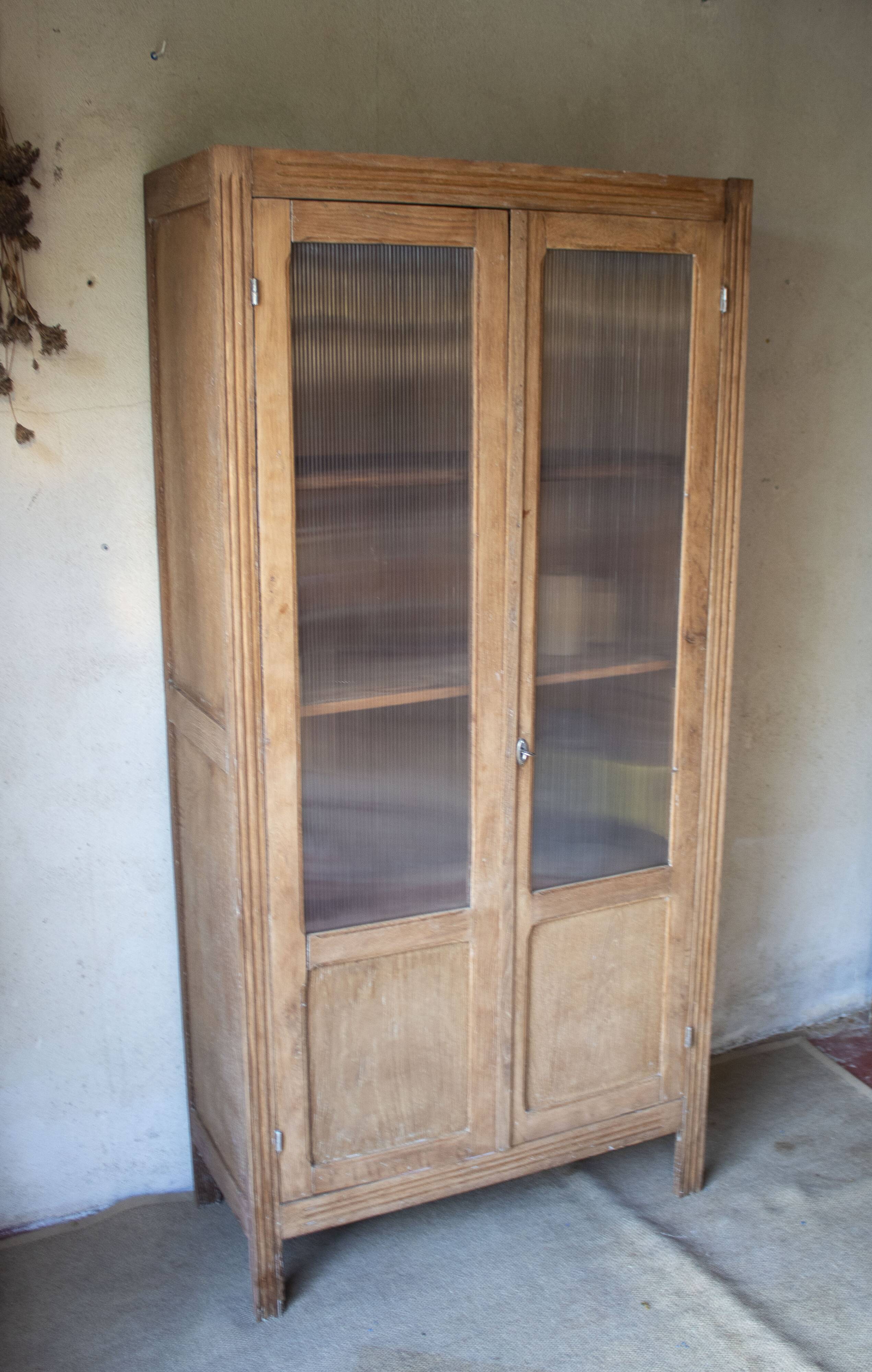 Armoire parisienne vitrage plexiglas