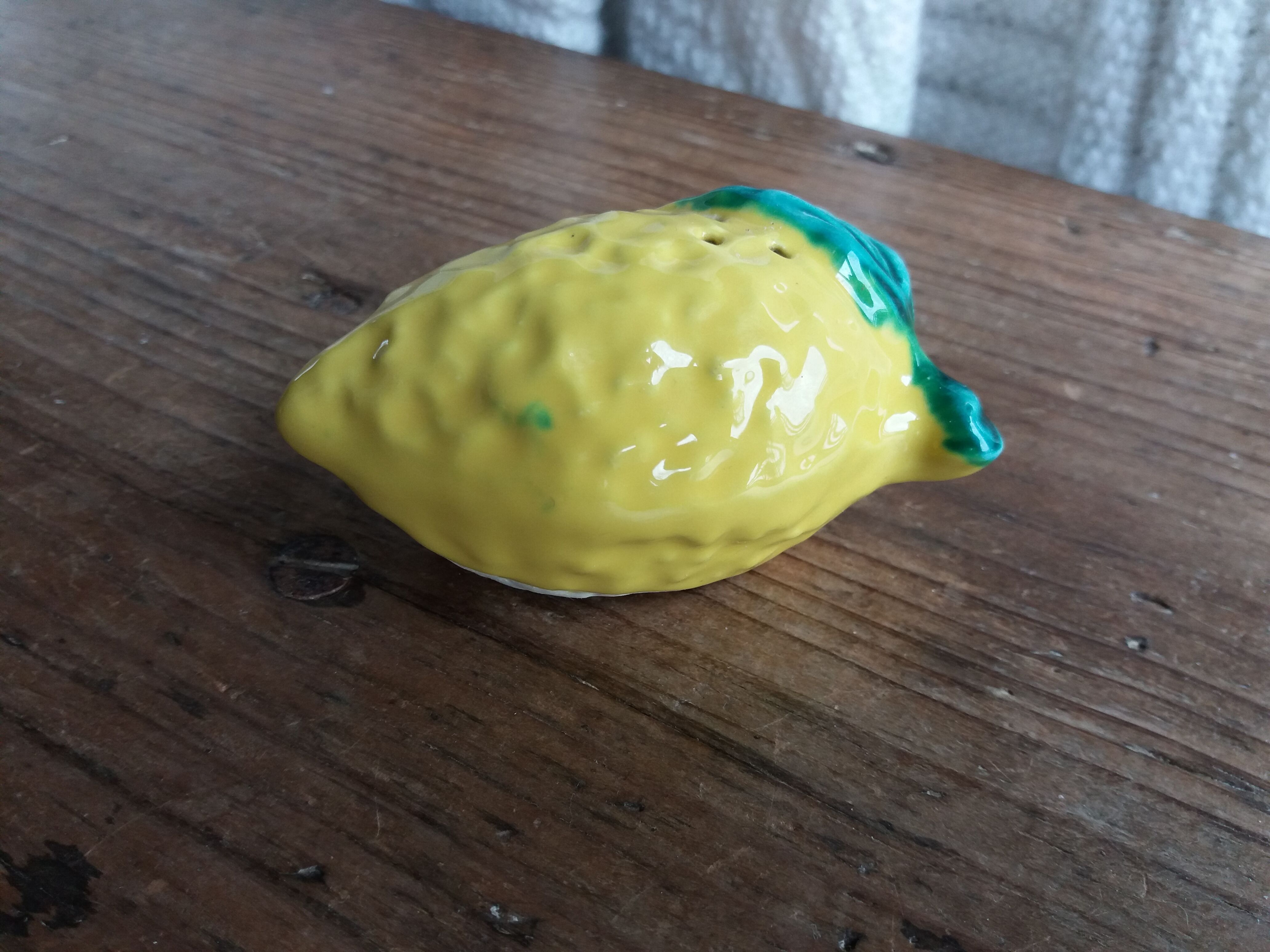 Salt shaker lemon pepper slurry