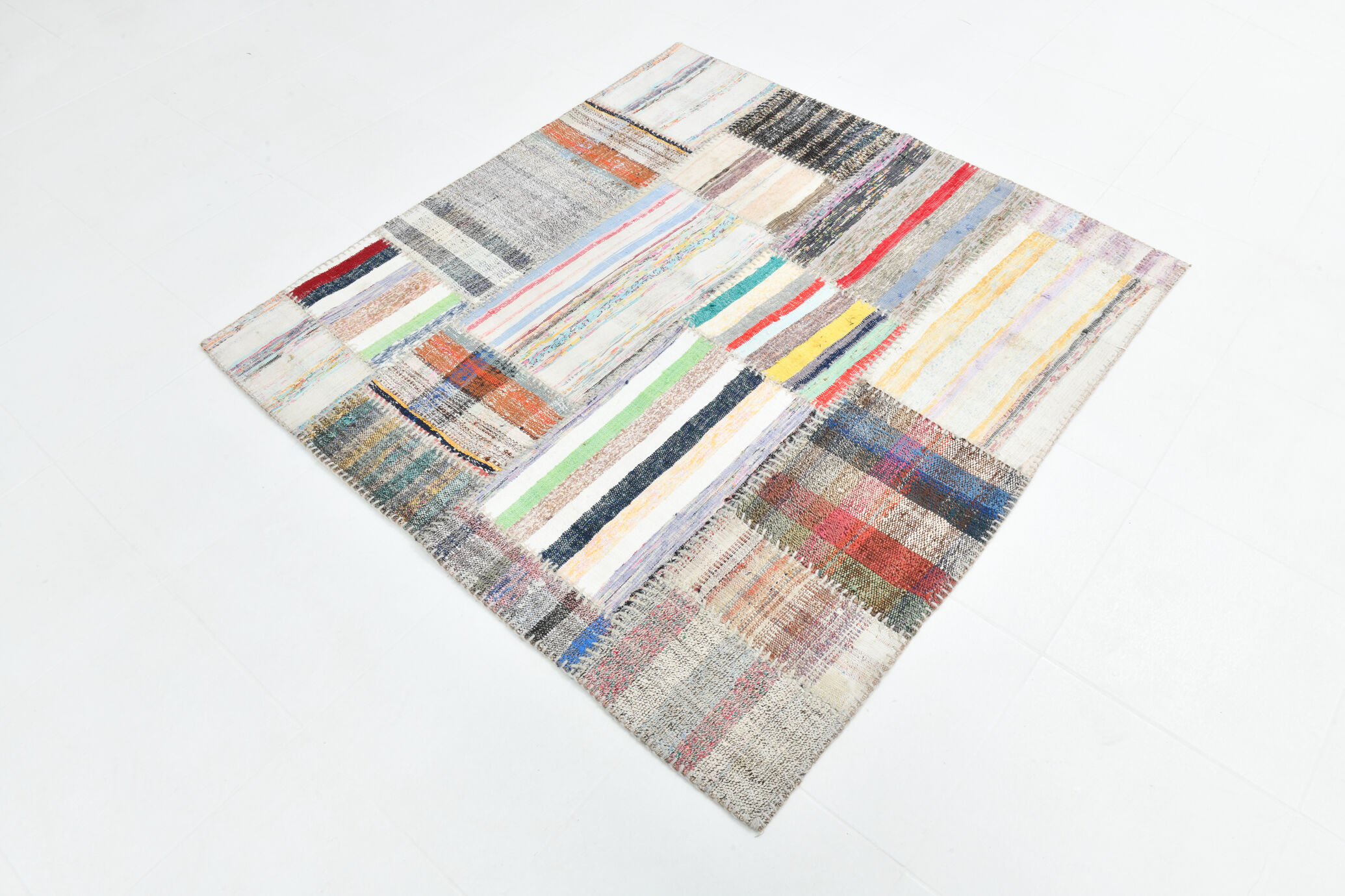 Tapis ethnique, 147x154cm