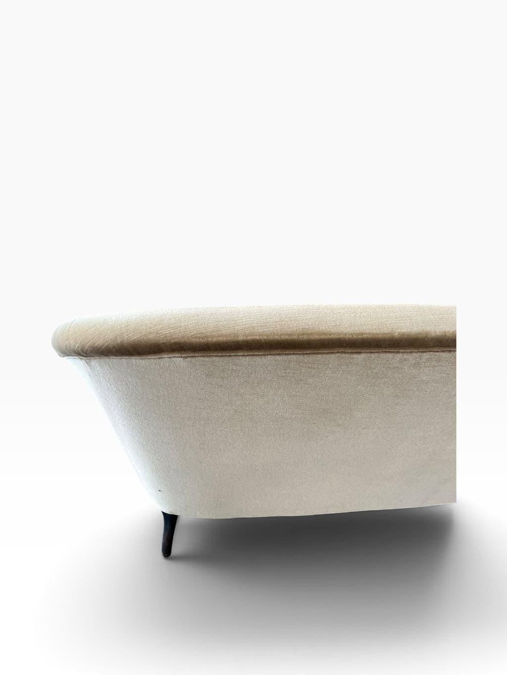 Beige vintage two-seater sofa/armchair