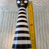 Vase Chat vintage 1960 de Janos Torok pour Zsolnay