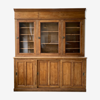 Oak showcase bookcase