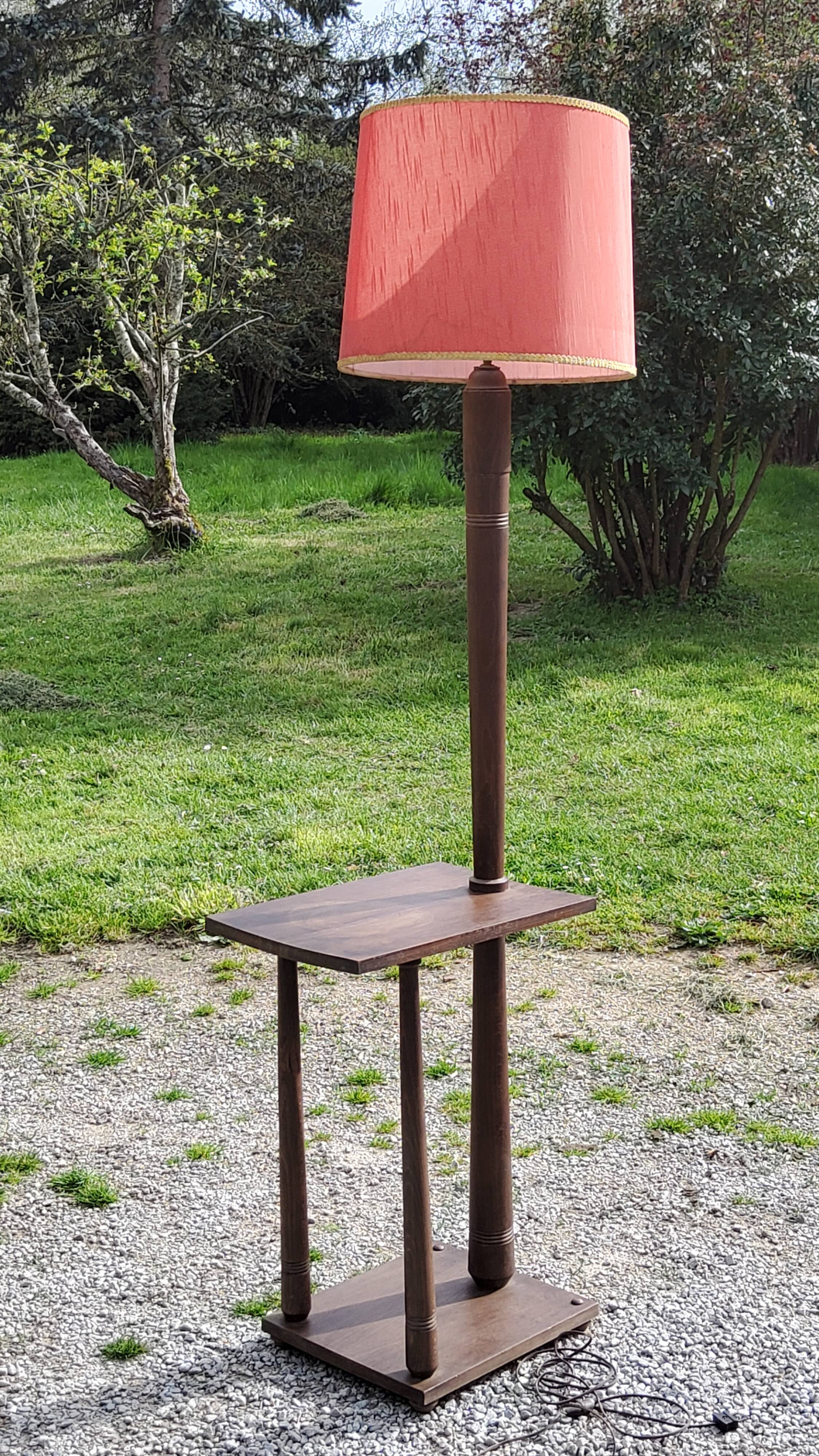 Floor lamp with shelf of the 40s/50s in beech lampshade red fabric