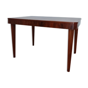 Table extensible par J. Halabala