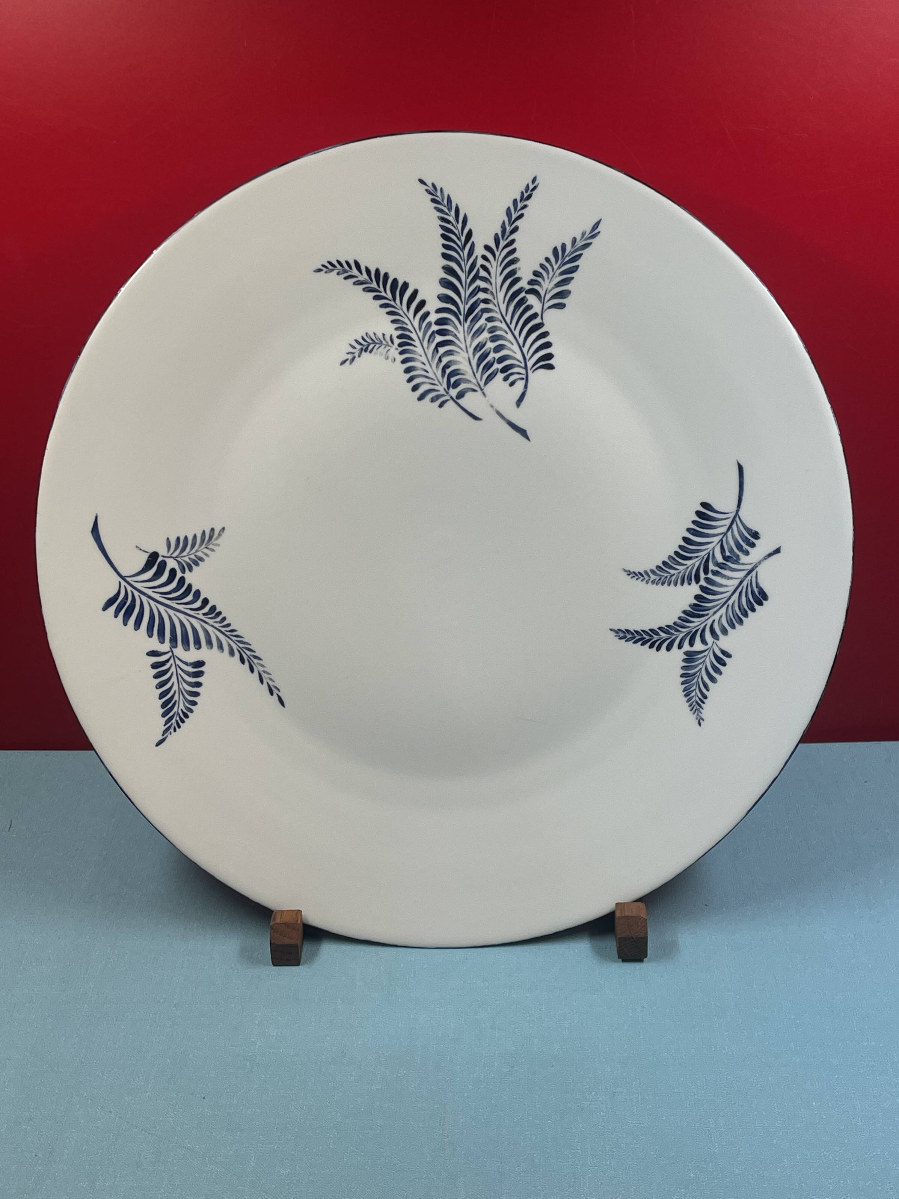 Large round dish decorated with ferns, marot limoges 41 cm