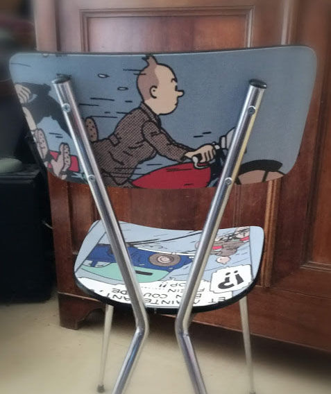 Chaise vintage formica revisité textile imprimé bd