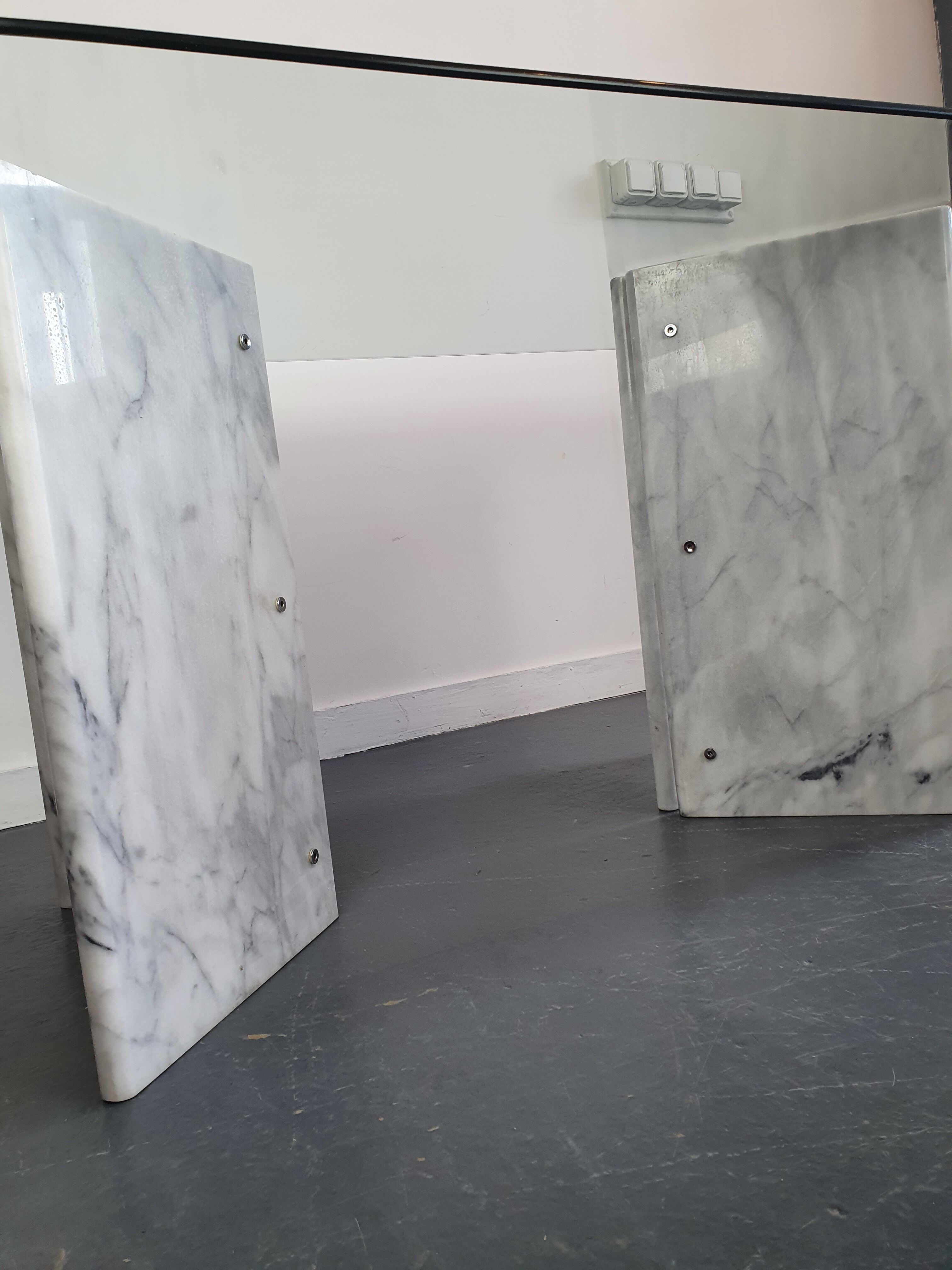 Dining table marble legs Roche Bobois