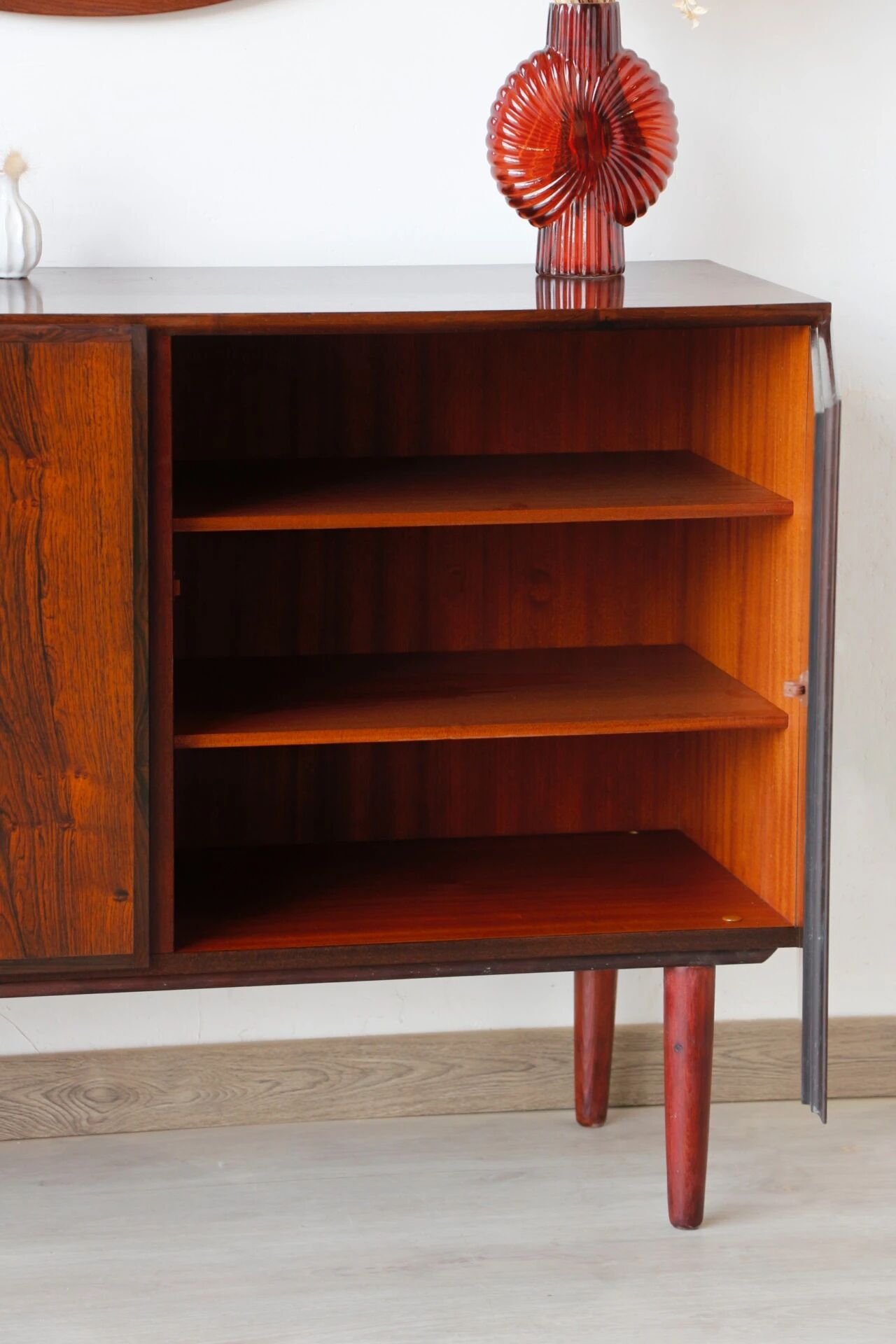 Enfilade Oman Jun in rosewood | Vintage Scandinavian design