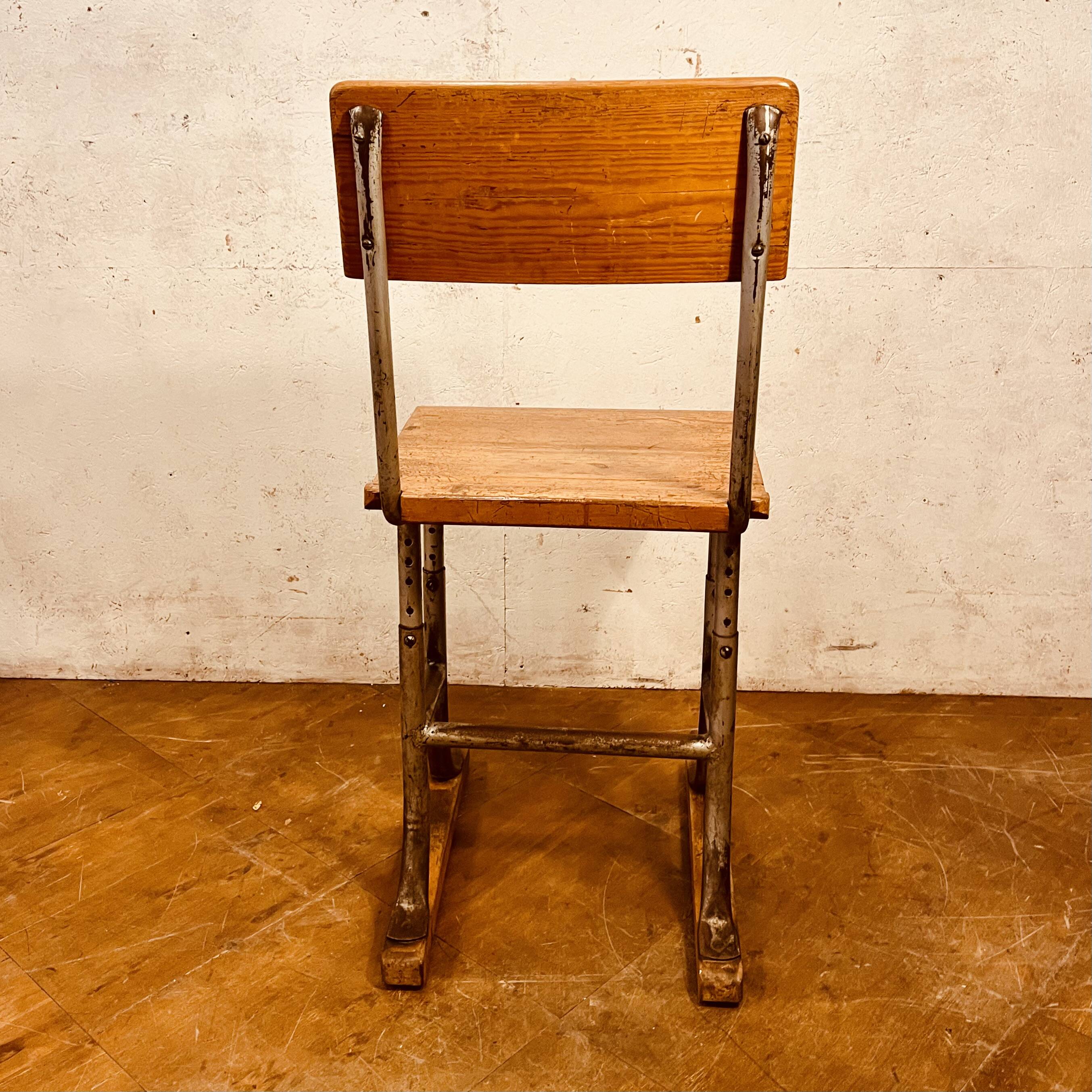 Adjustable workshop chair from the 50s/60s