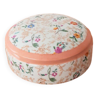 Jewelry box/ Pink and Flowered Porcelain candy box