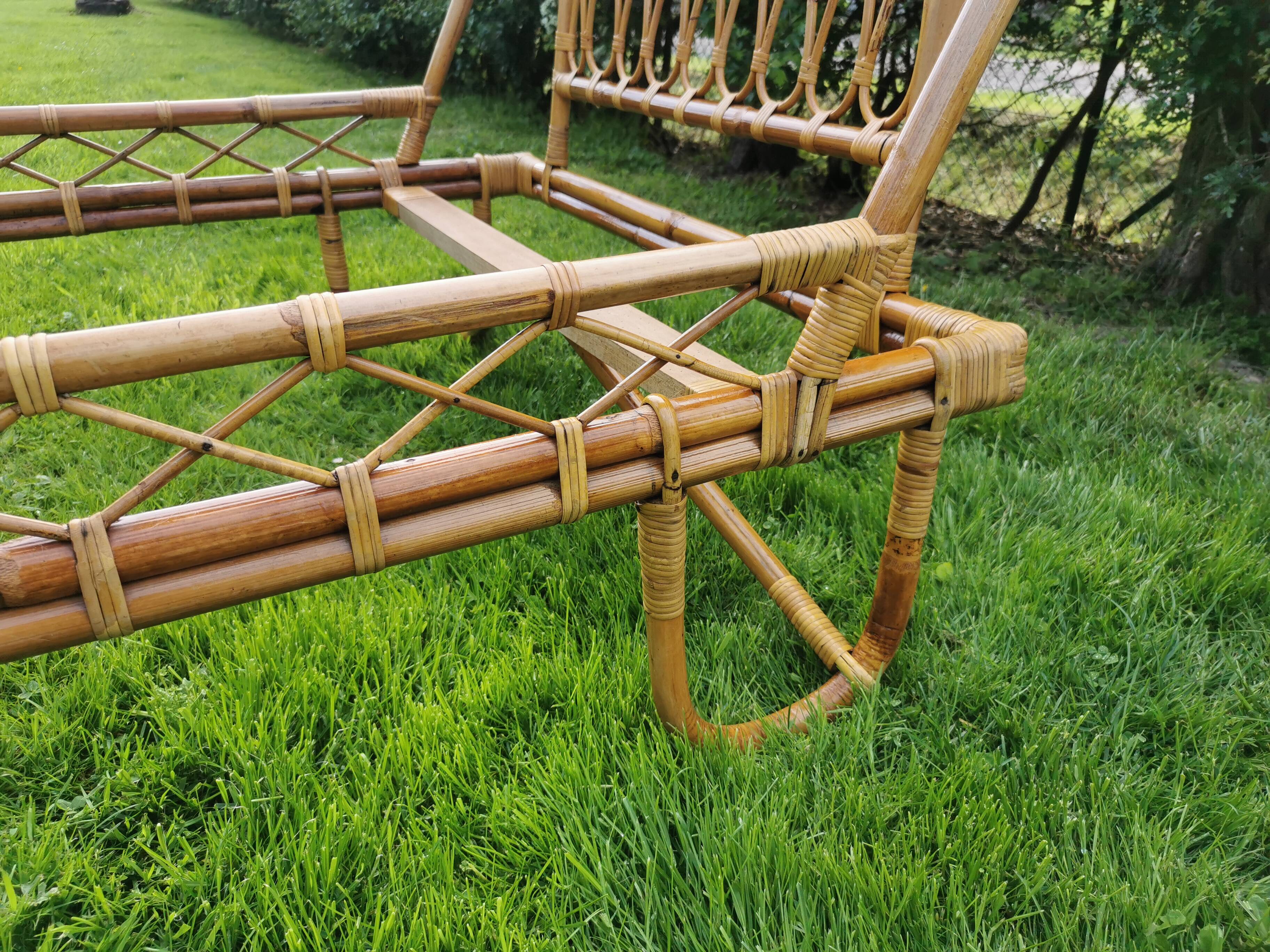 Rattan bed