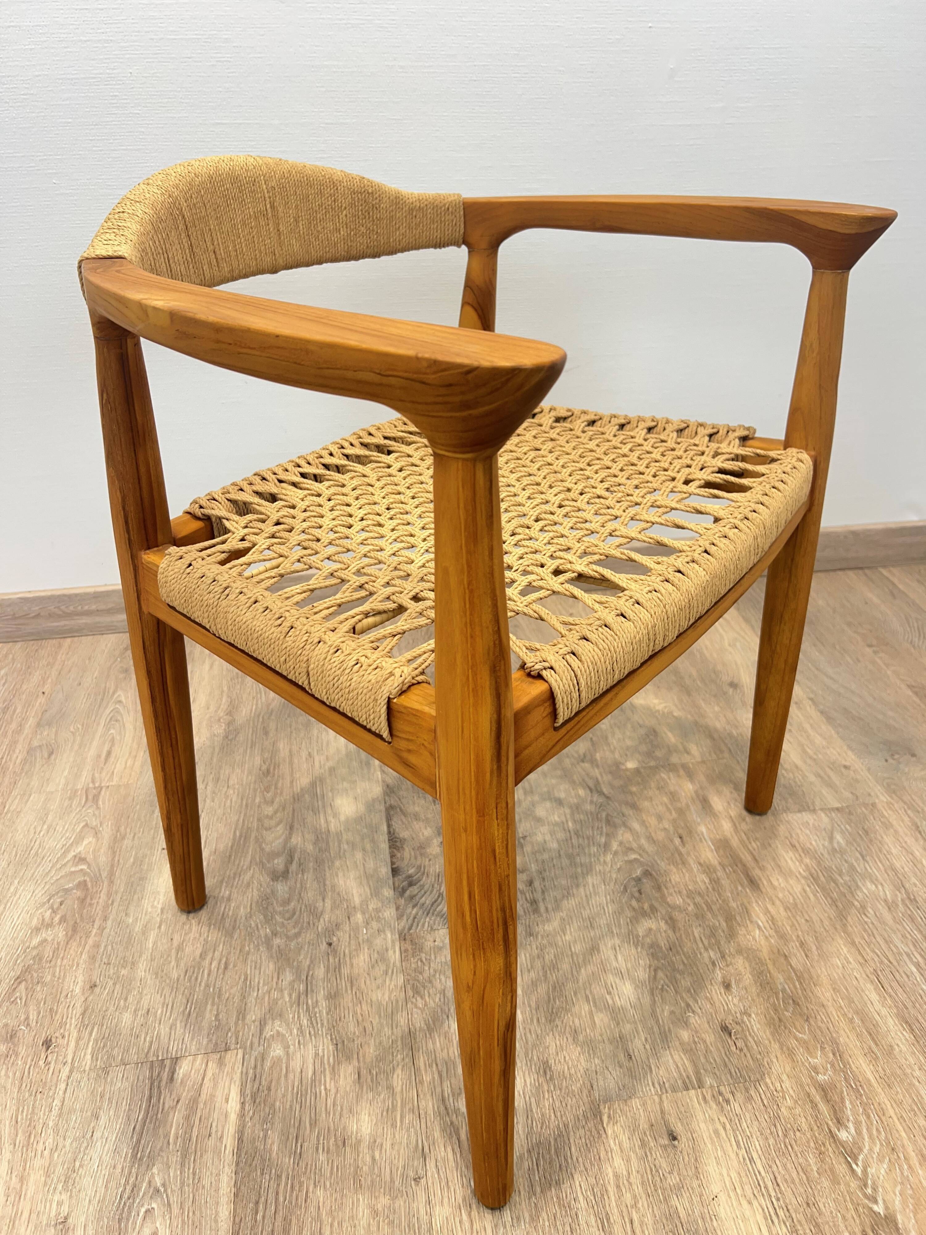 Paire de fauteuils scandinave en teck tressé