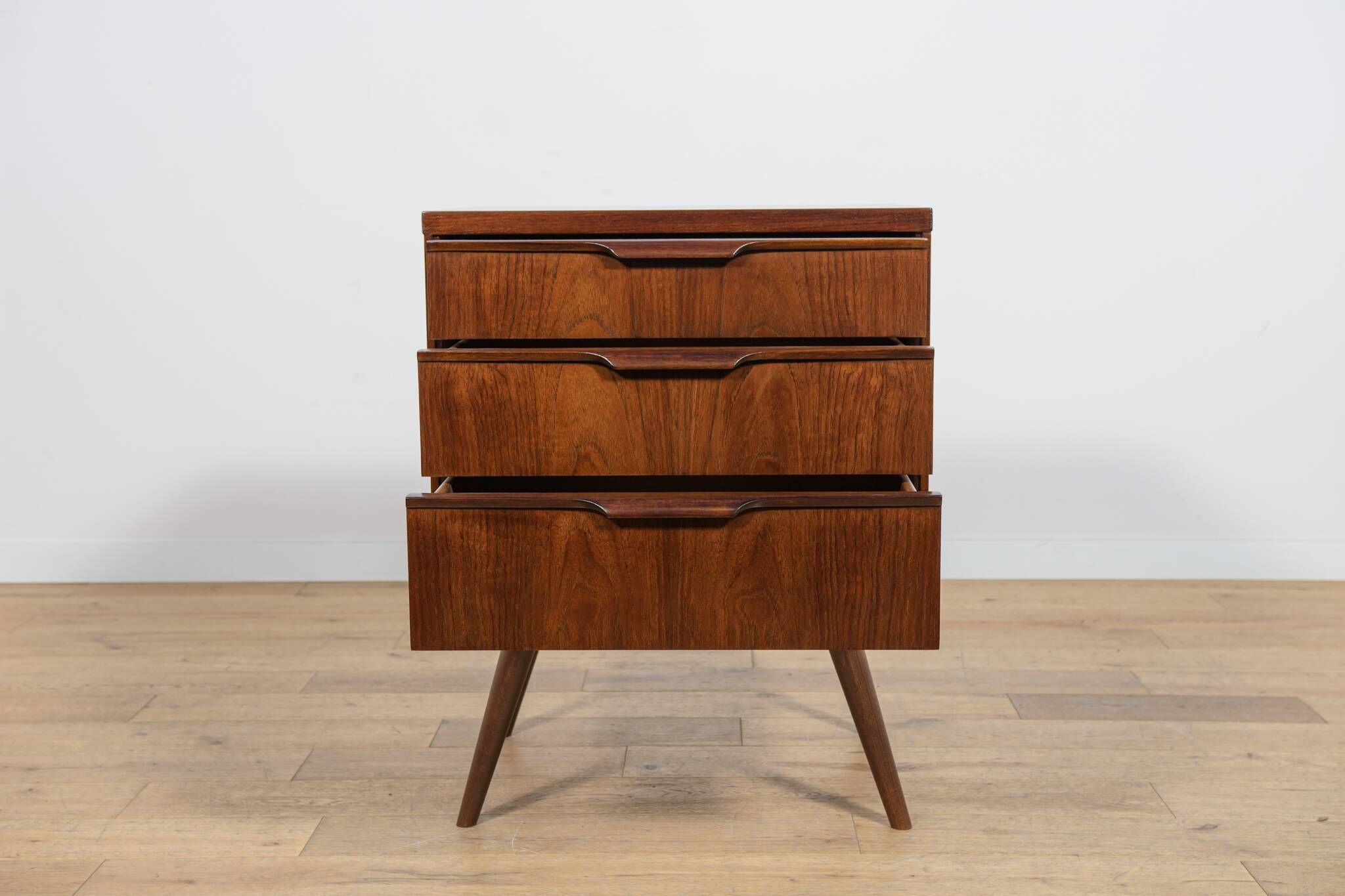 Commode en teck, Danemark, années 1960